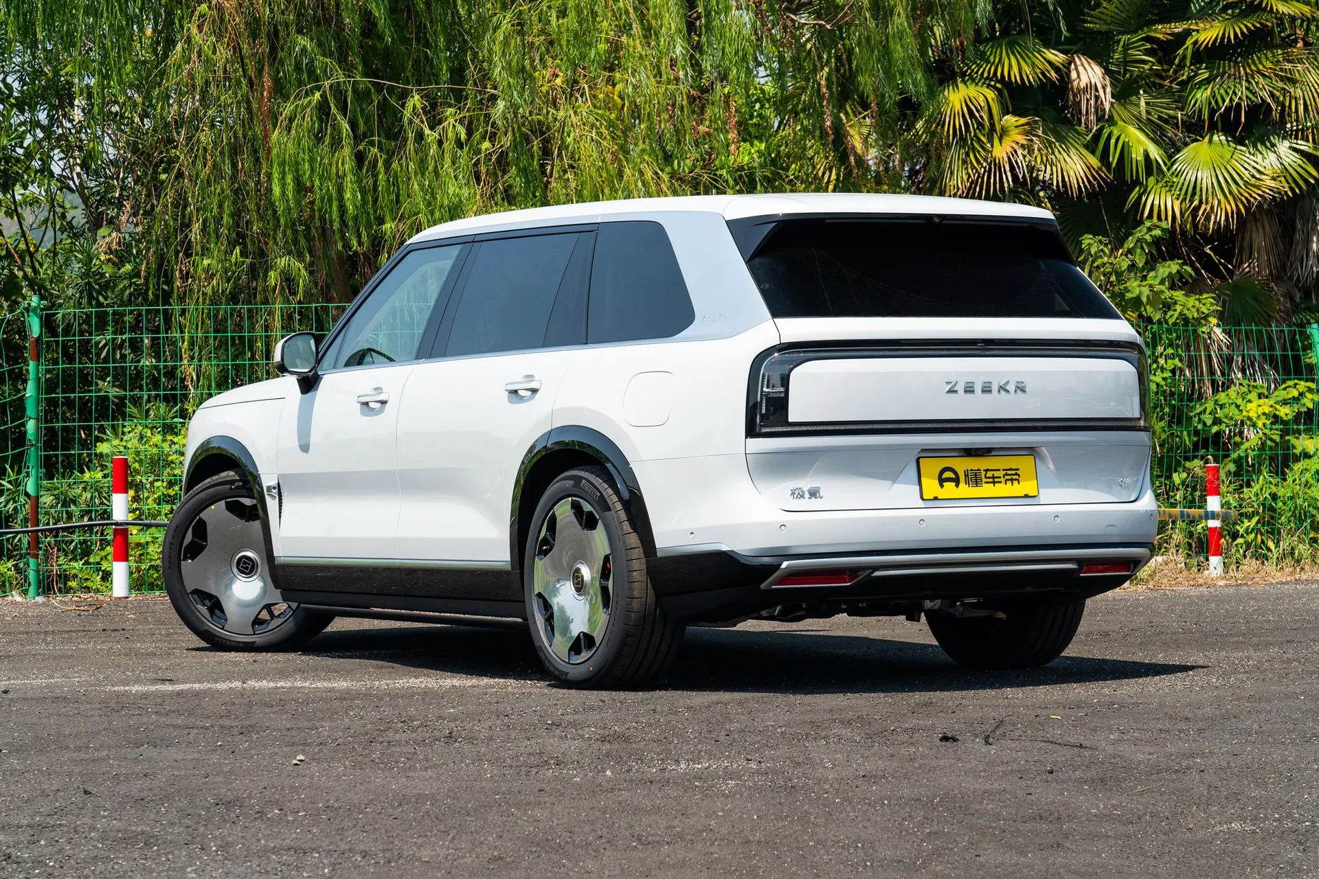  9X Ultra 70kWh 6-Seater