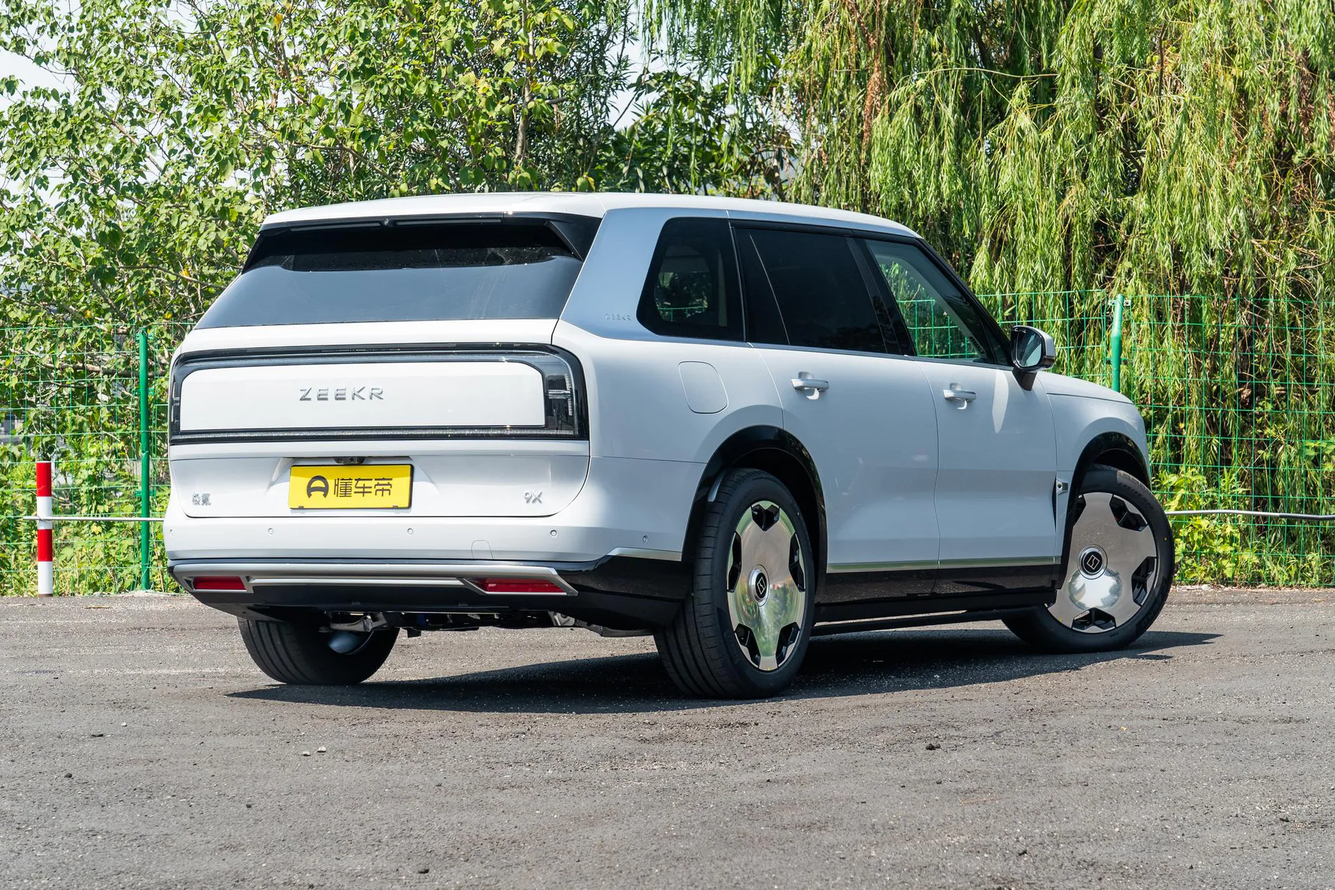  9X Ultra 70kWh 6-Seater