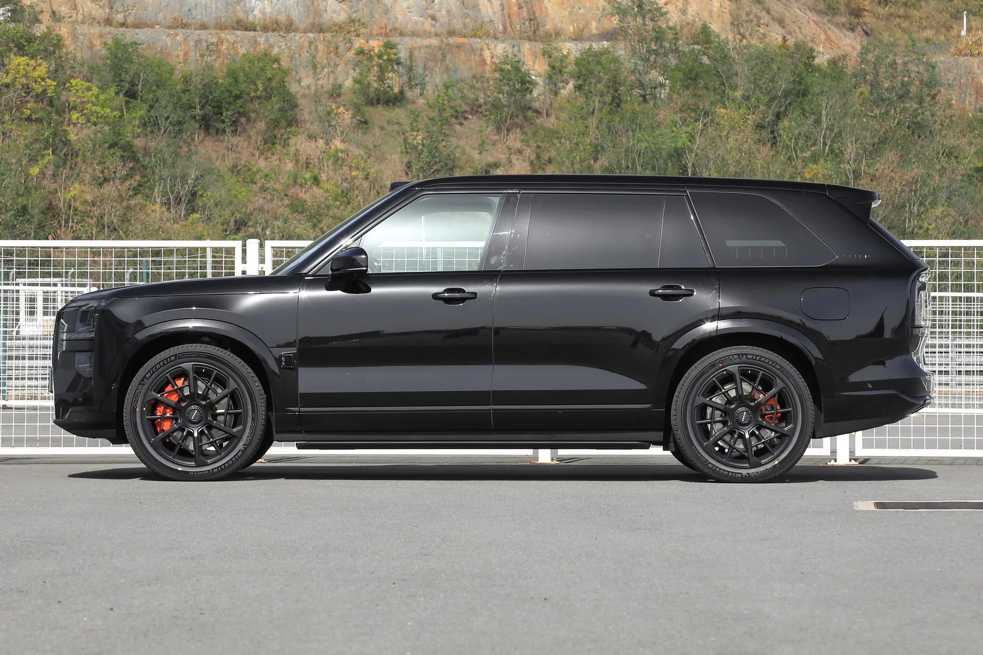  9X Yaohai 70kWh 6-Seater