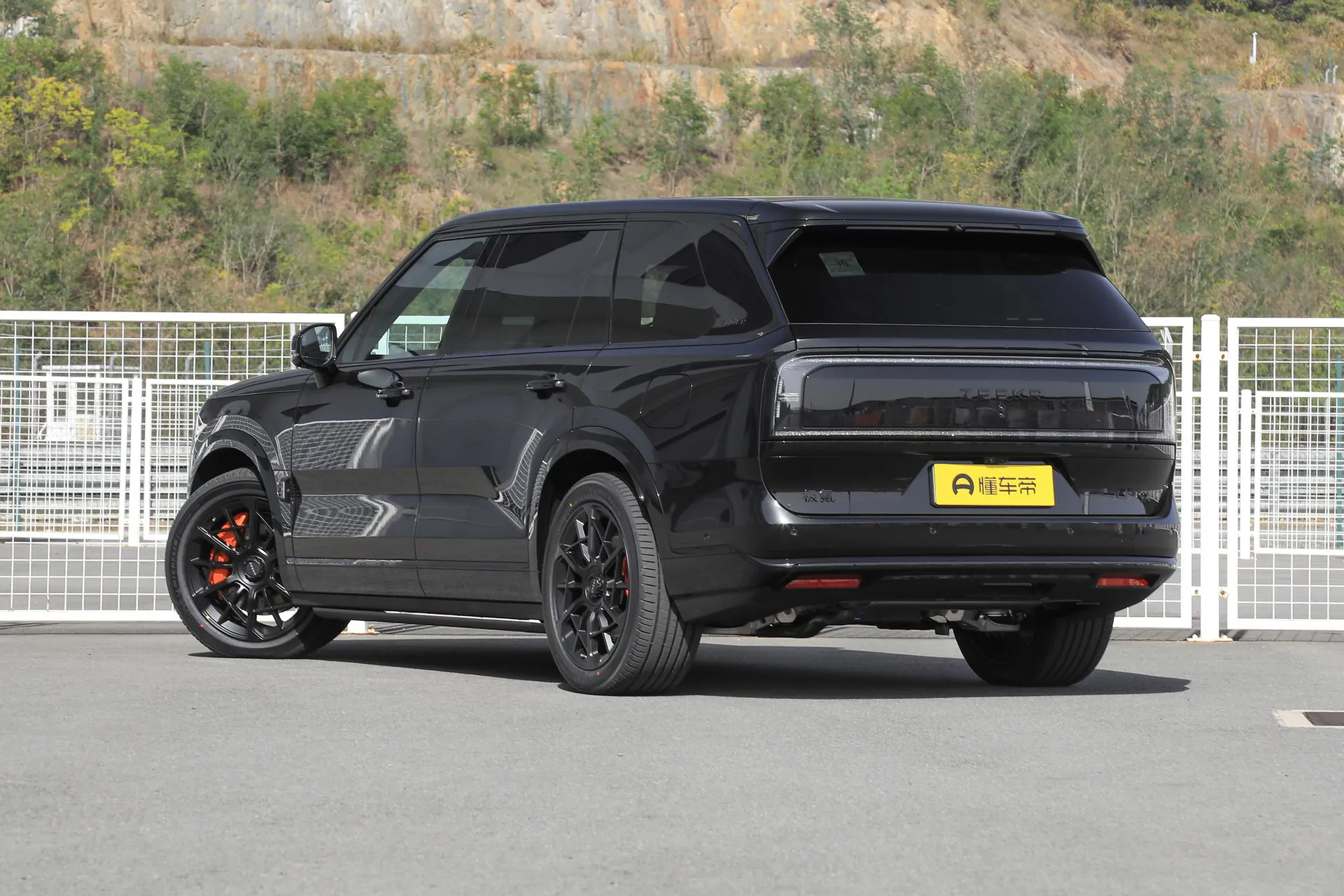  9X Yaohai 70kWh 6-Seater