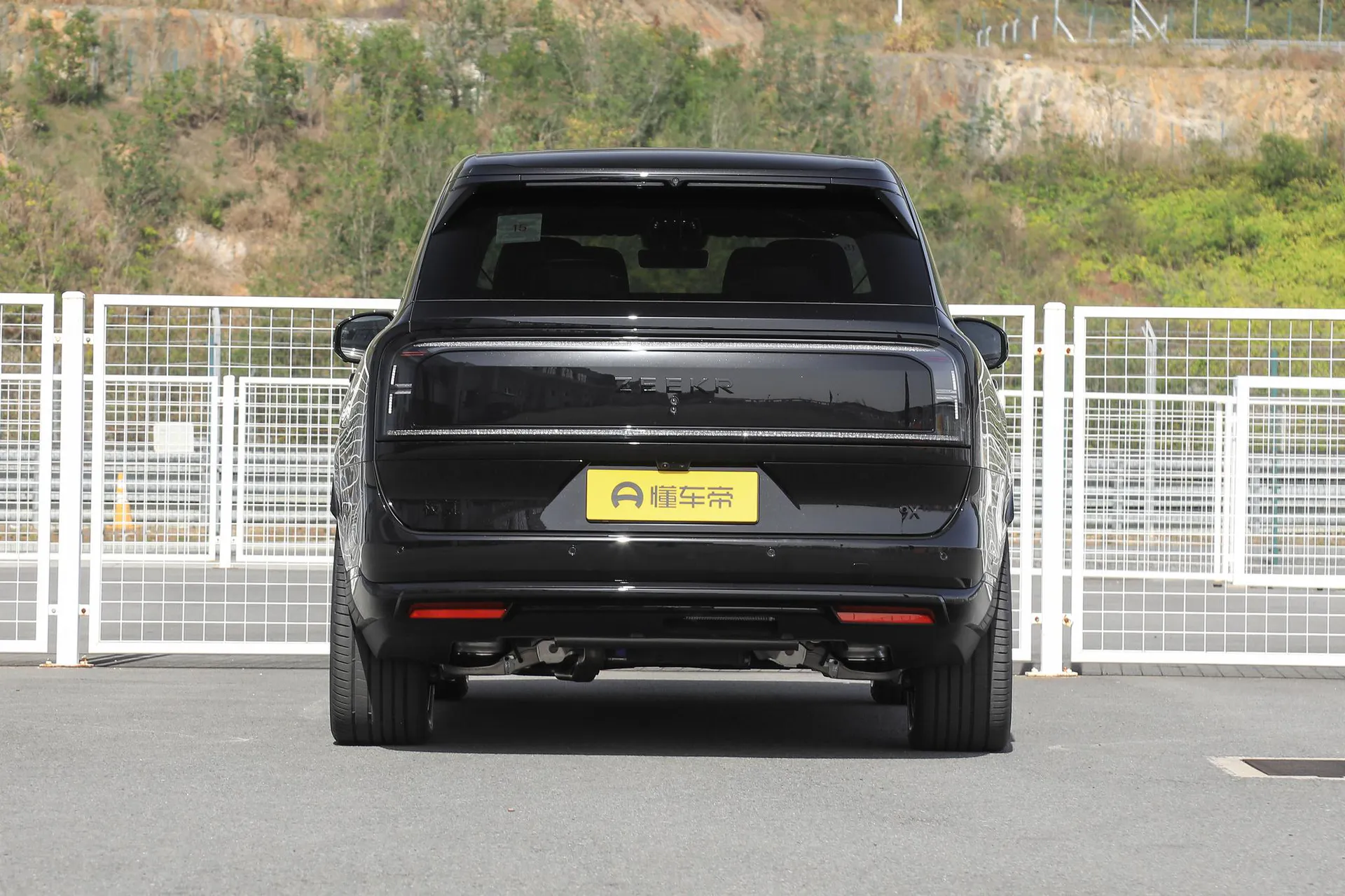  9X Yaohai 70kWh 6-Seater