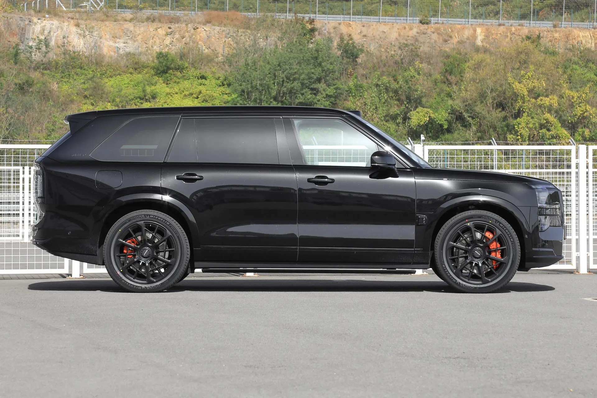  9X Yaohai 70kWh 6-Seater