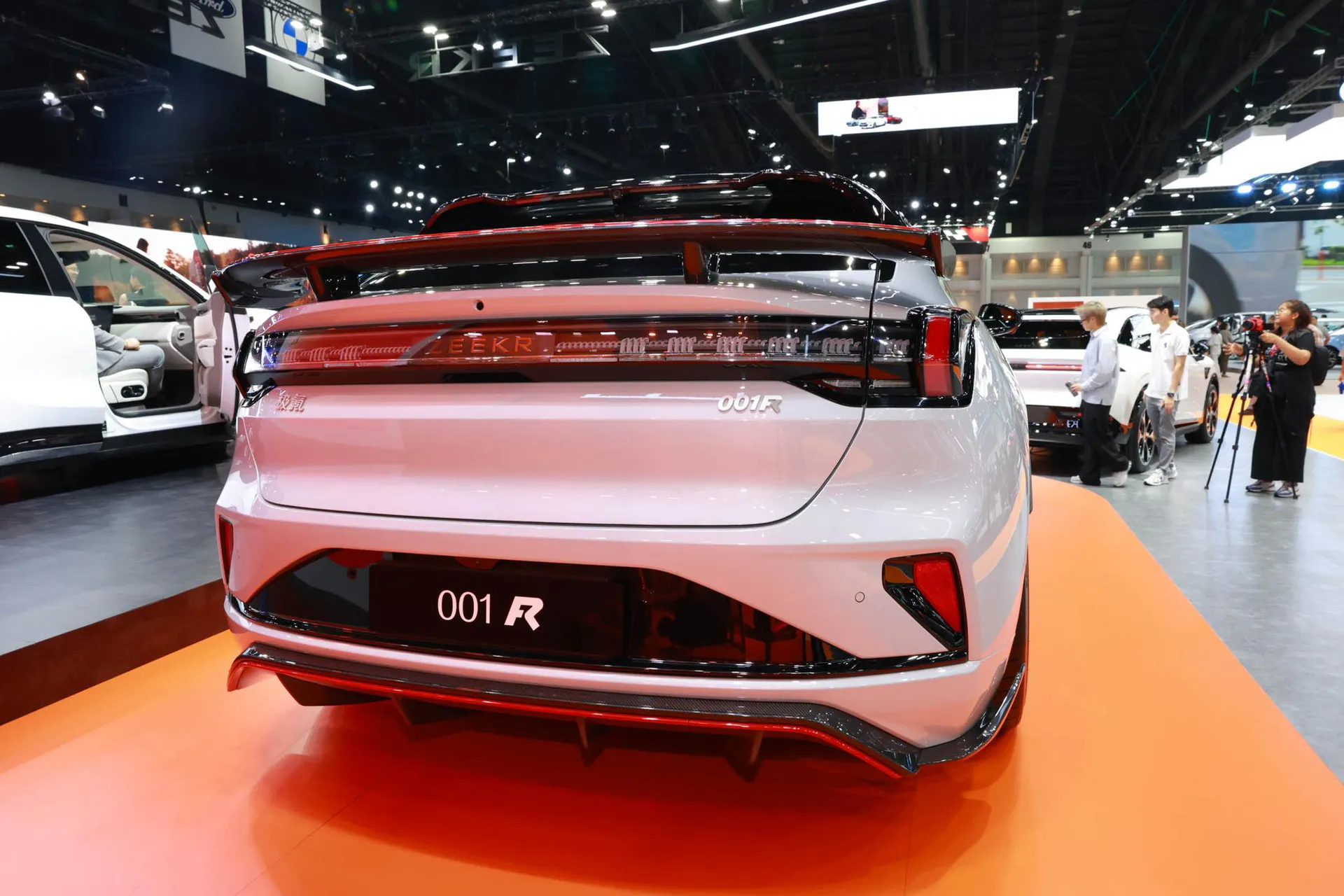  001 FR 100kWh AWD