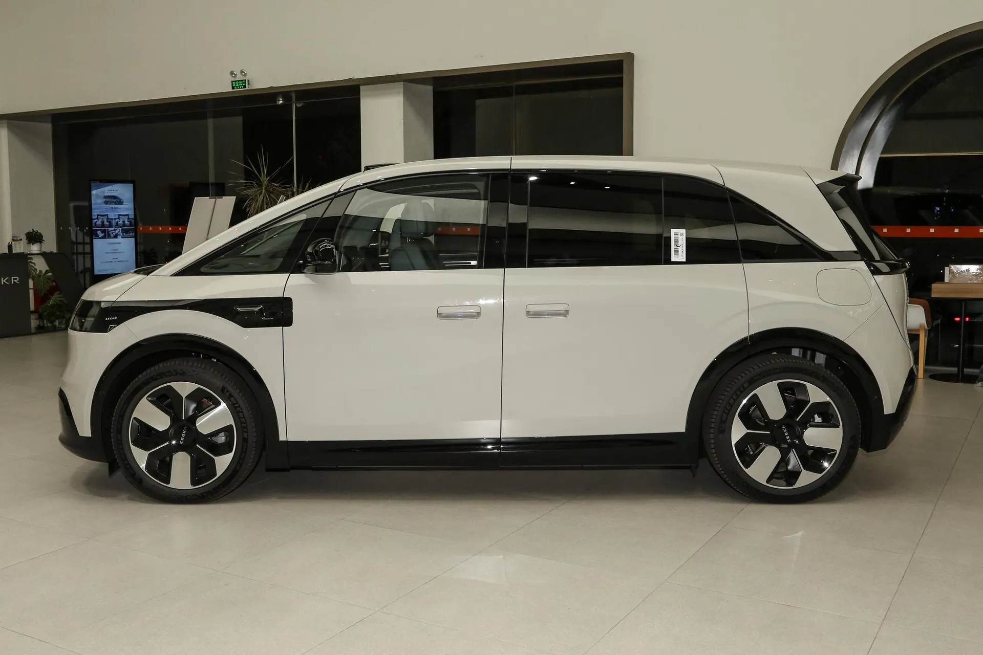  MIX 76kWh Smart Driving