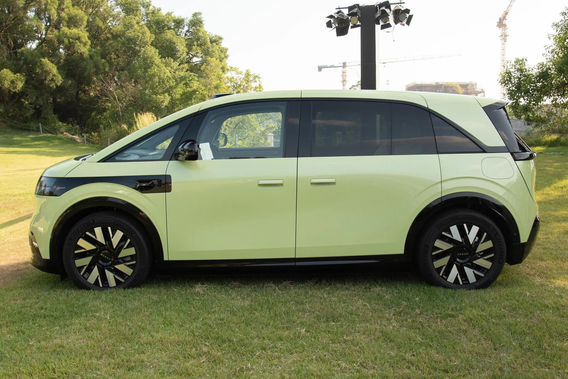  MIX 102kWh Long Range Smart Driving