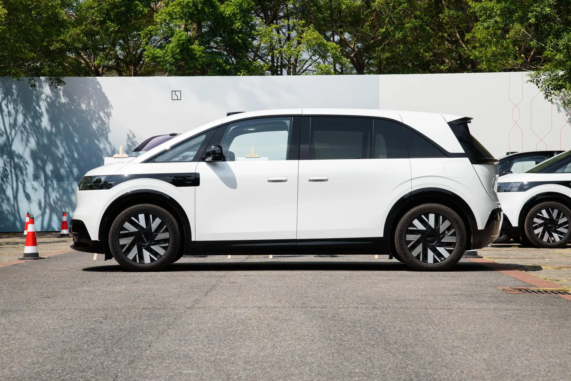  MIX 102kWh Long Range Smart Driving