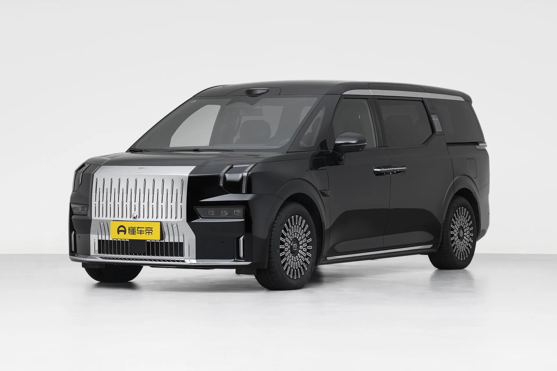  009 7-Seater Ultra+ Qijia AWD