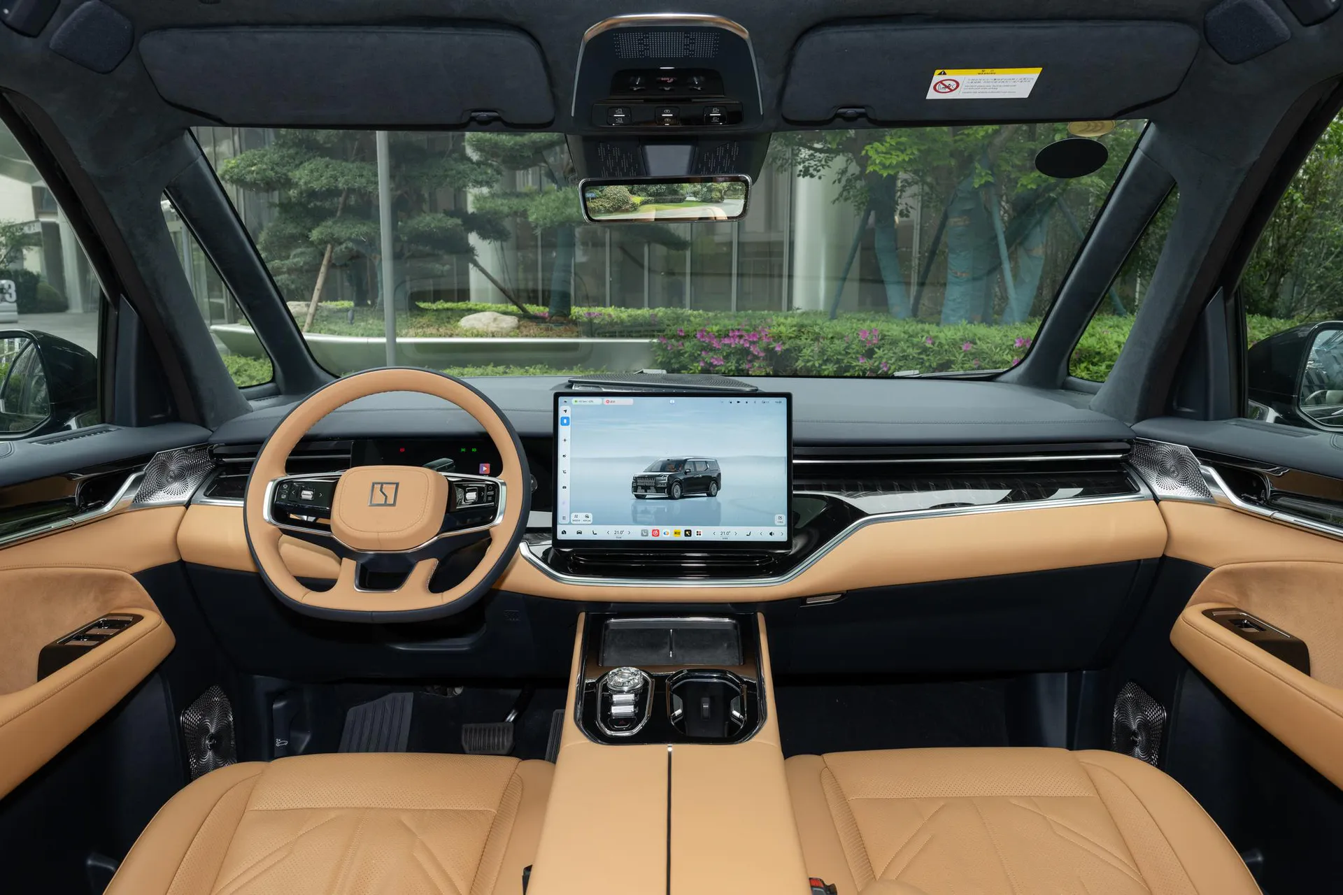  009 6-Seater Ultra+ Executive AWD