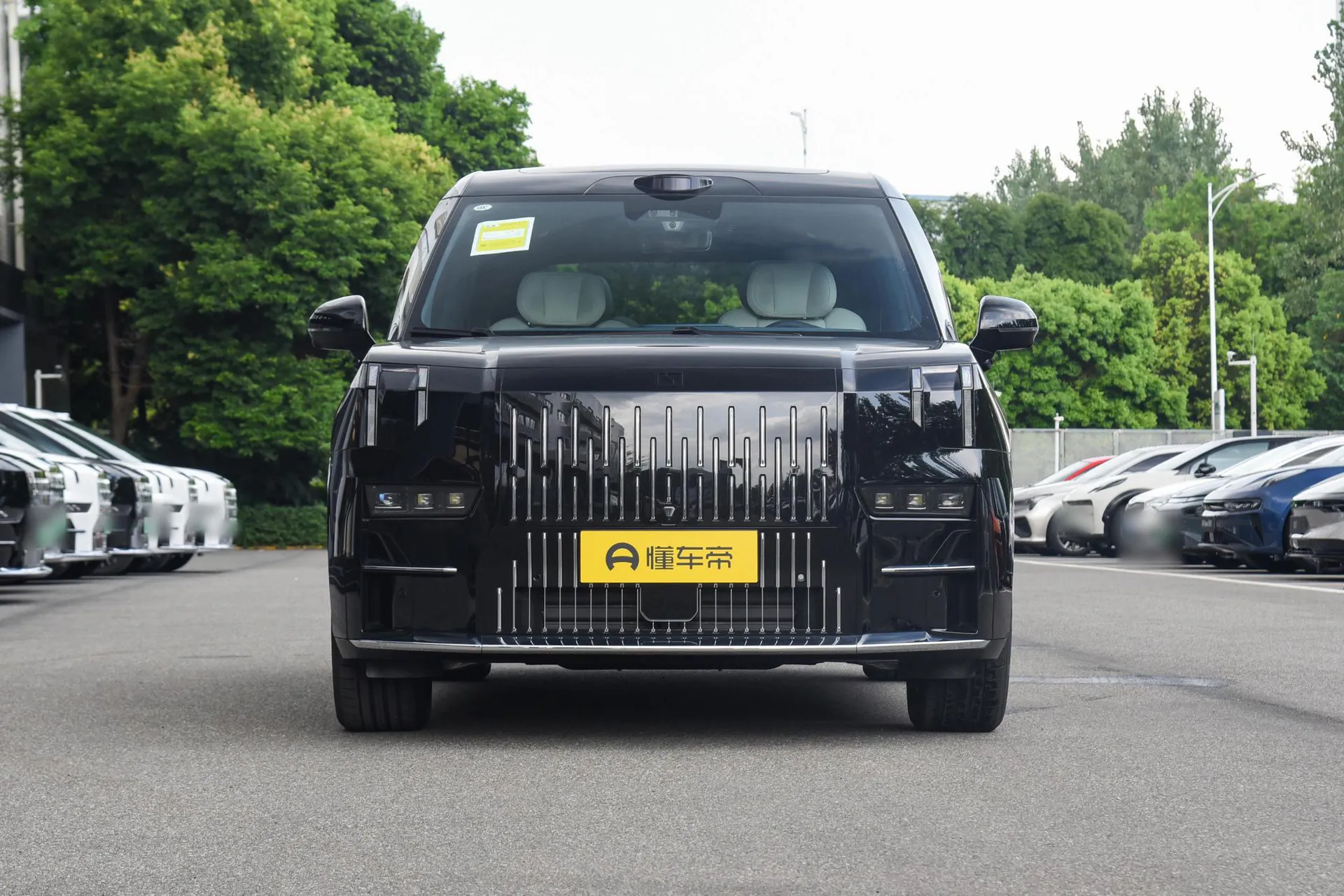  009 7-Seater Aisle RWD 108kWh