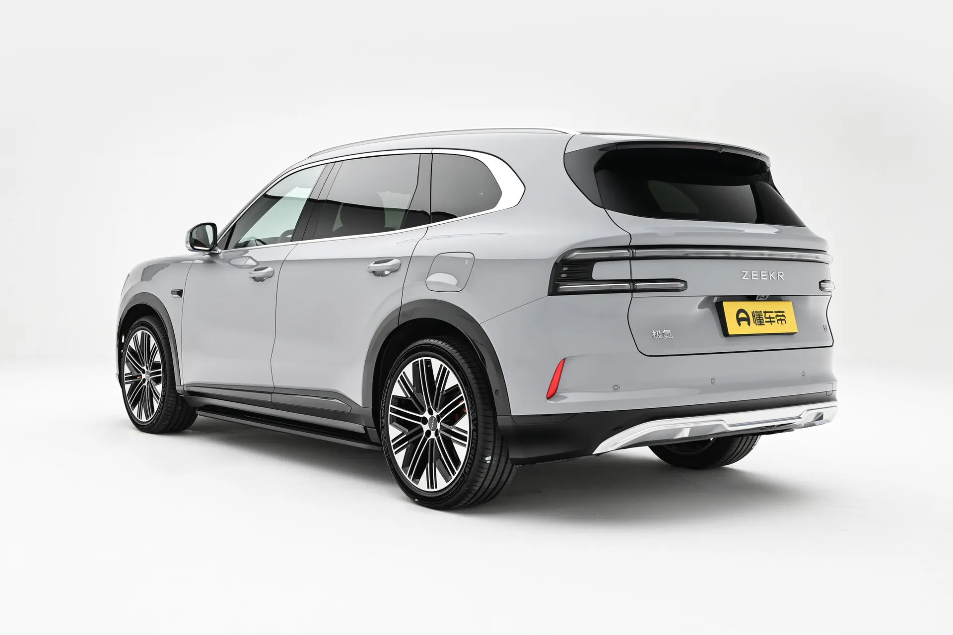  8X 70kWh Ultra+
