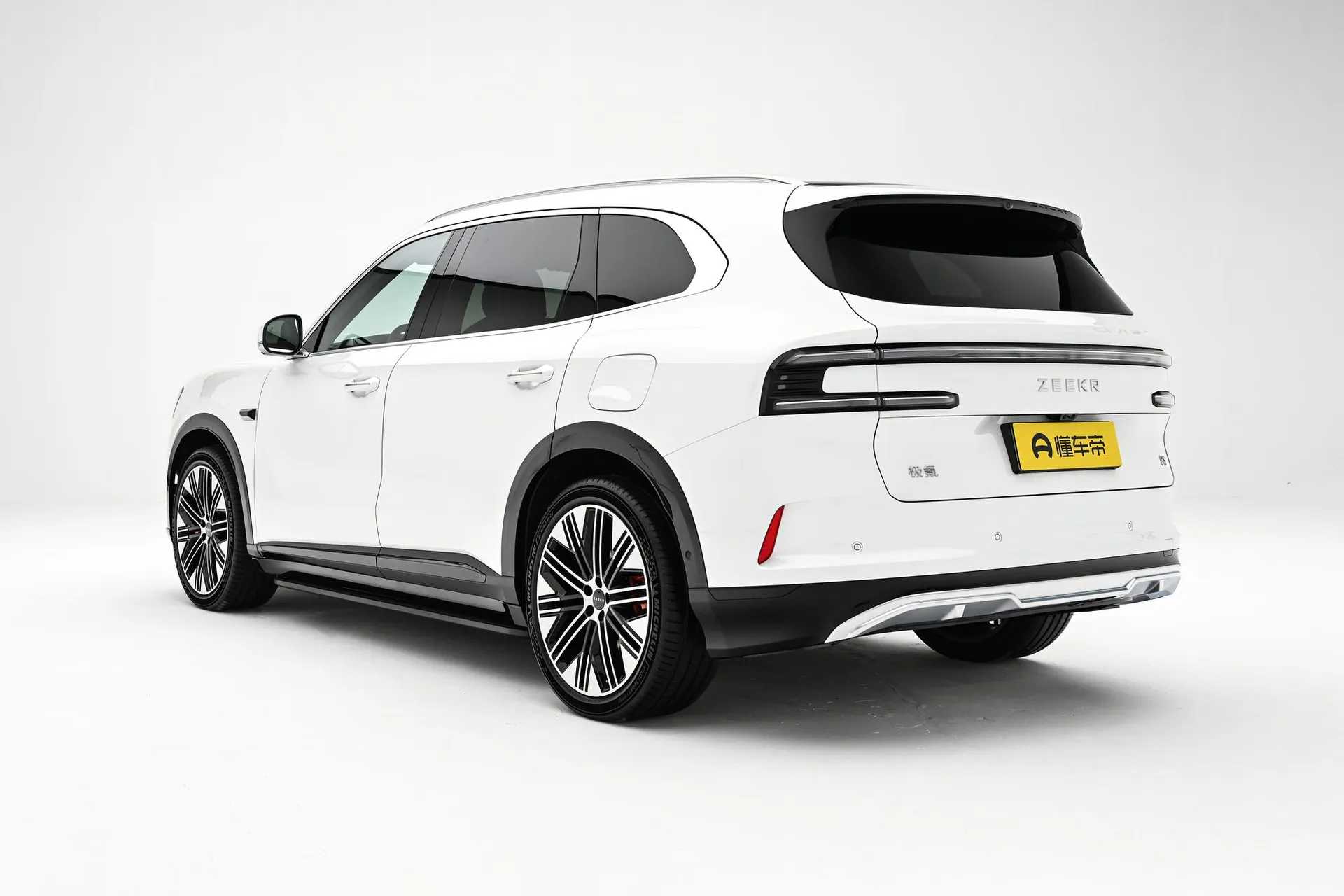  8X 70kWh Ultra+