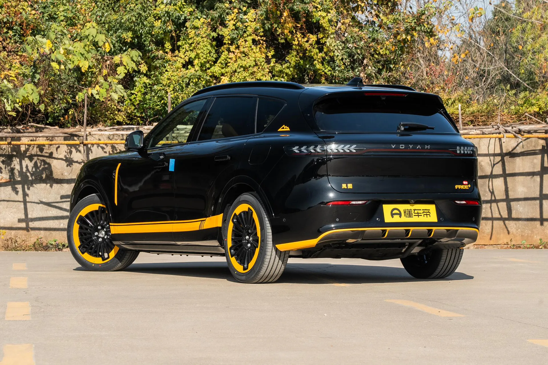  Free+ AWD Sport Custom