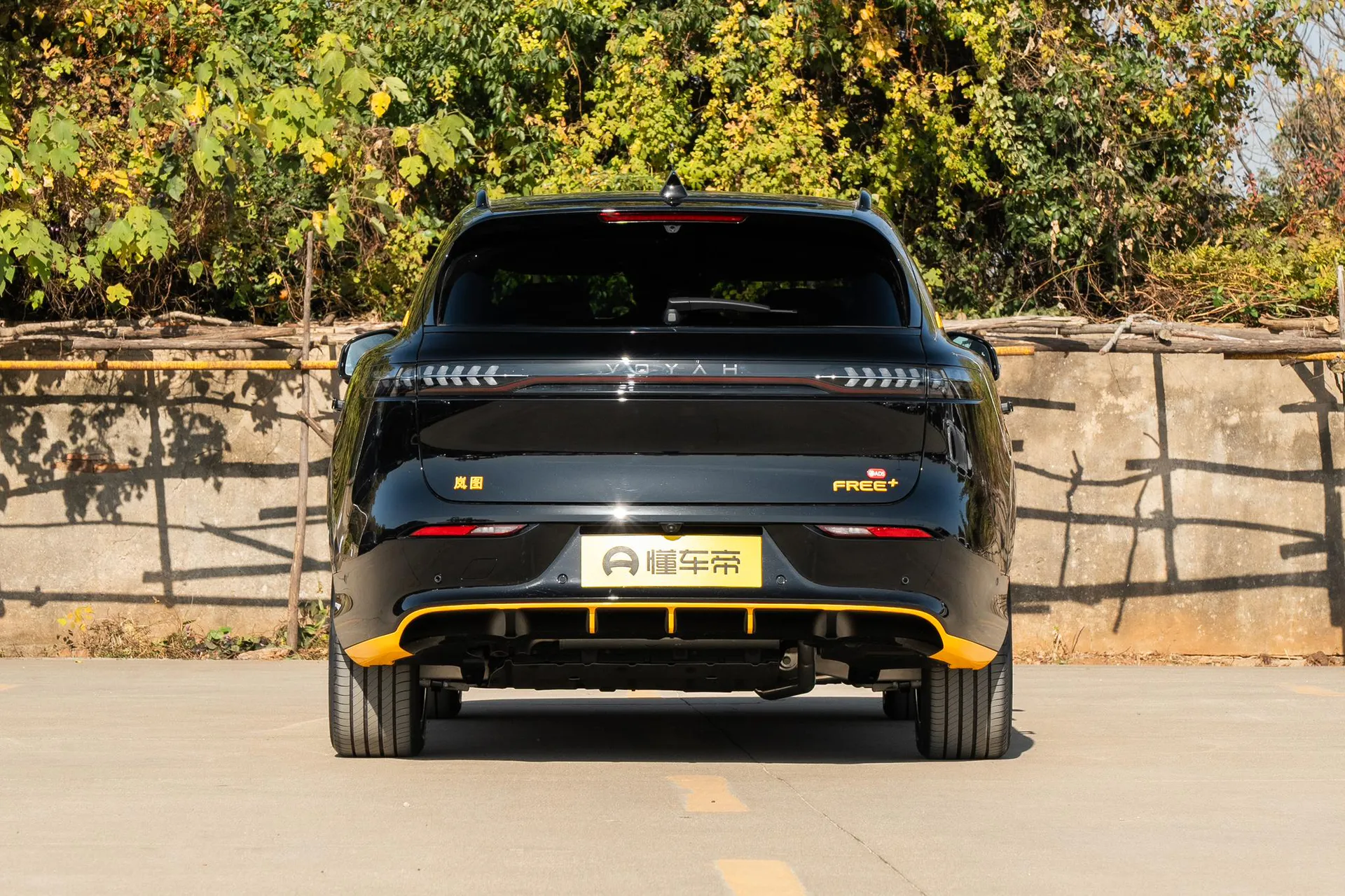  Free+ AWD Sport Custom