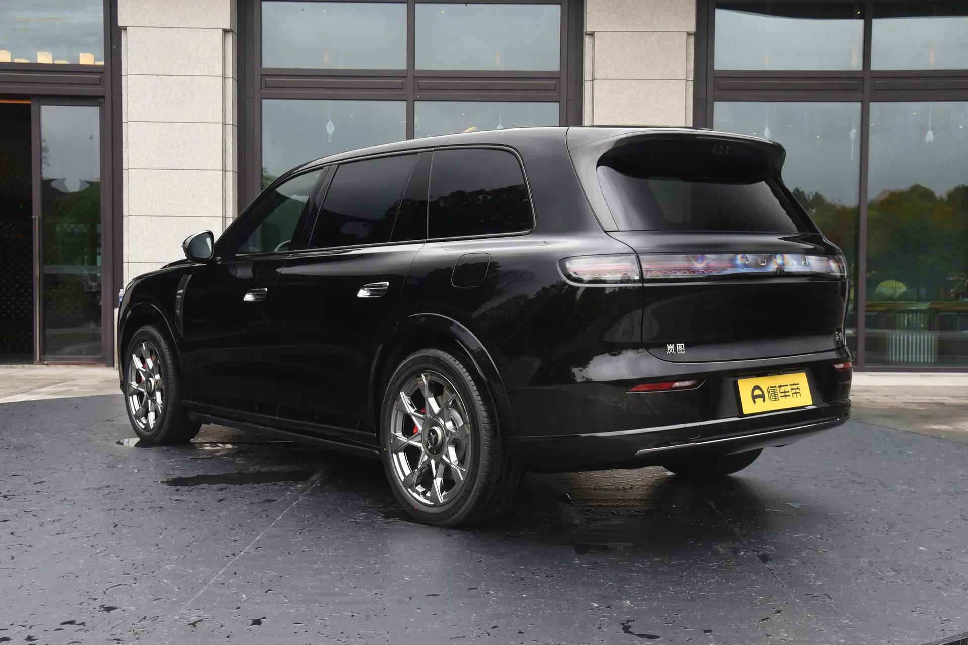  Taishan Black Knight