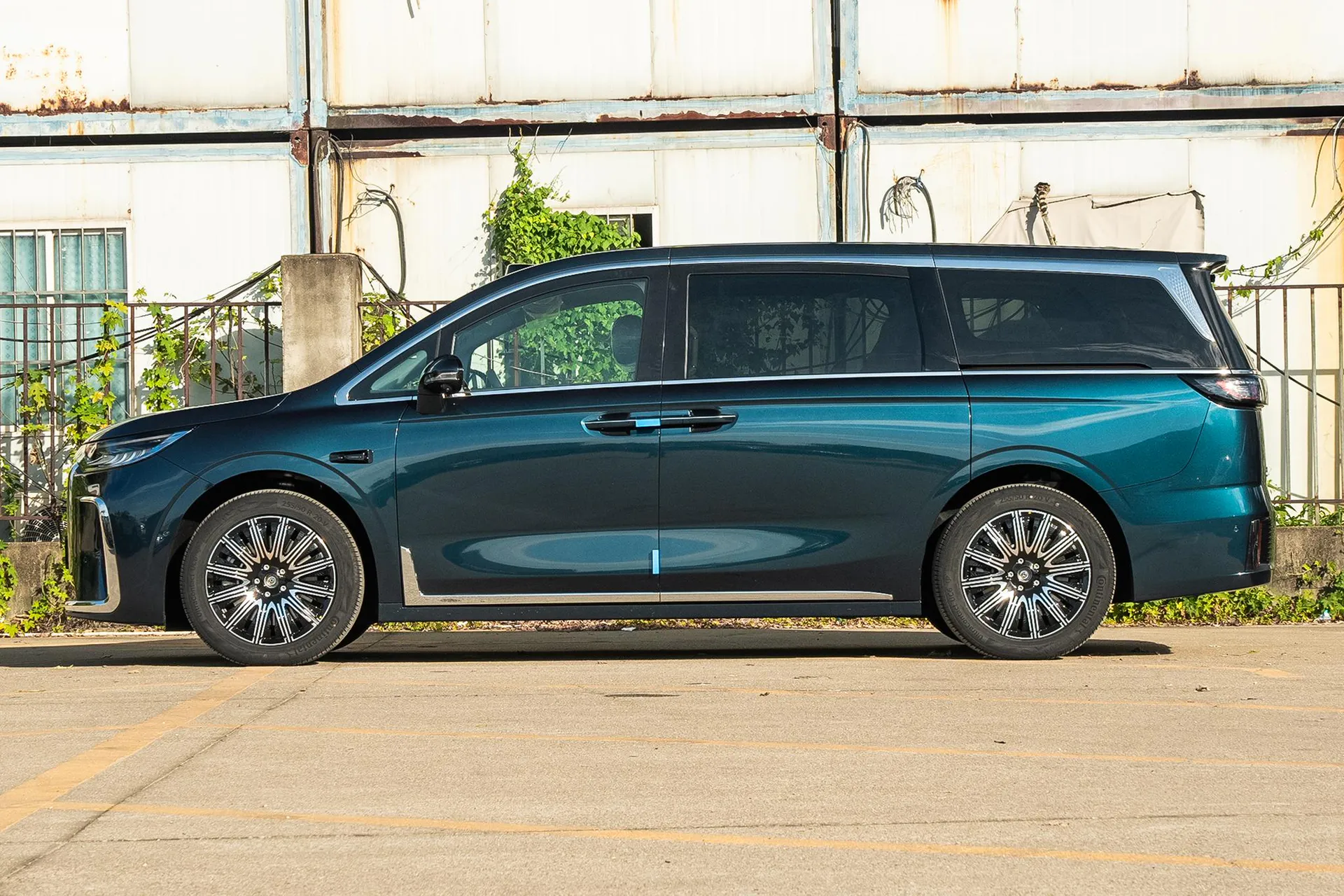  Dreamer EV AWD Excellence Qiankun
