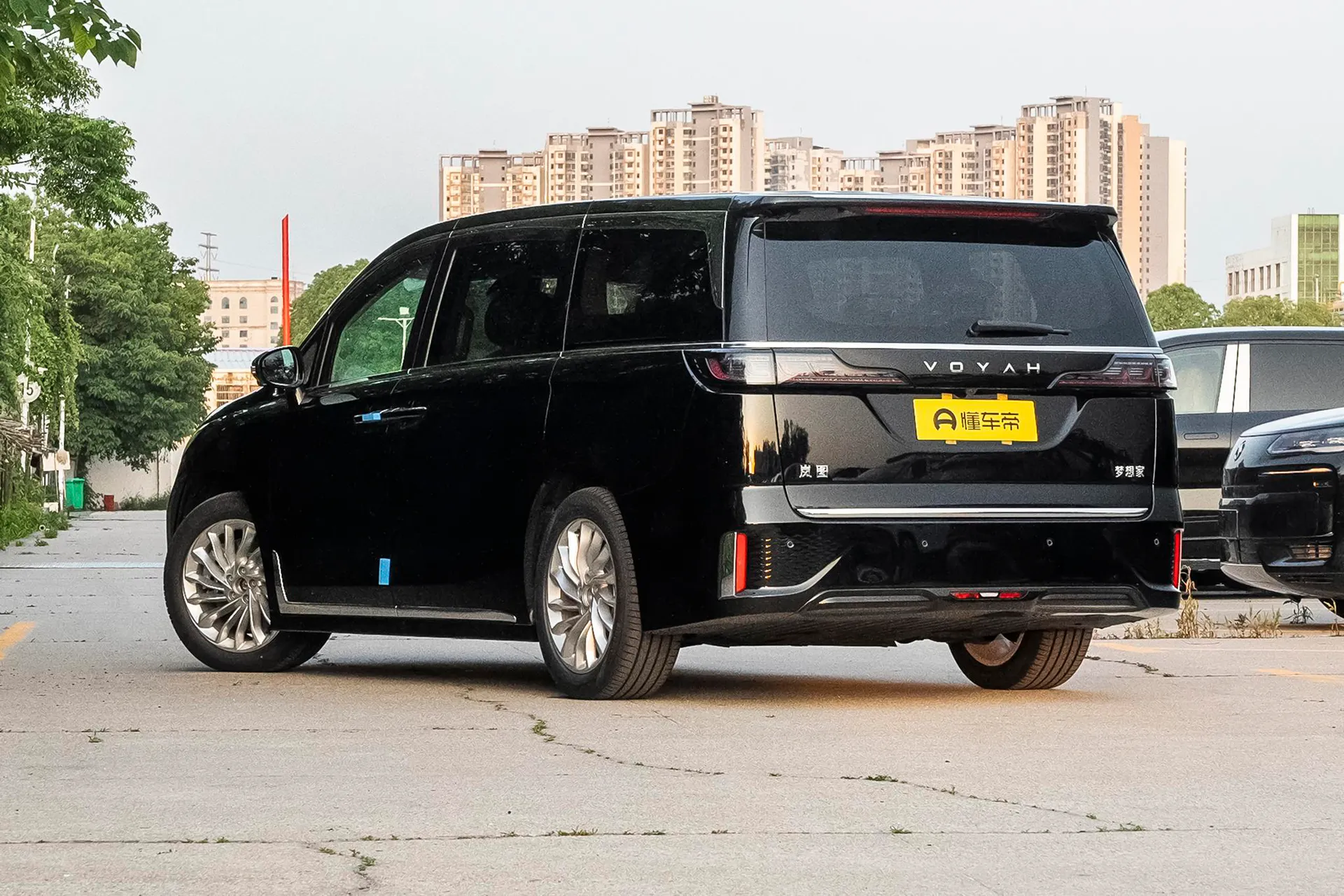  Dreamer EV Long Range Premium