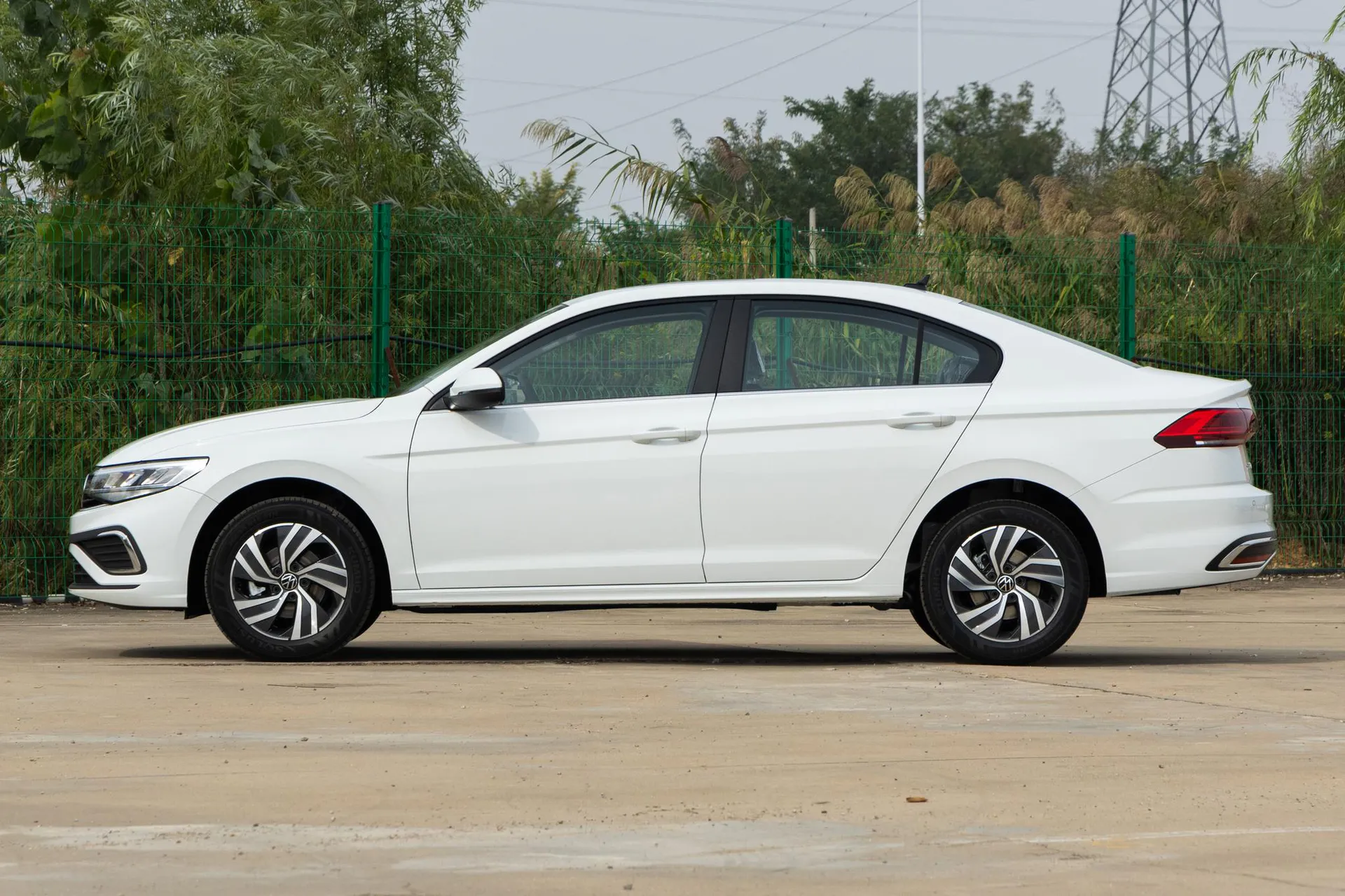  Bora 200 TSI DSG Yuexing Navigation