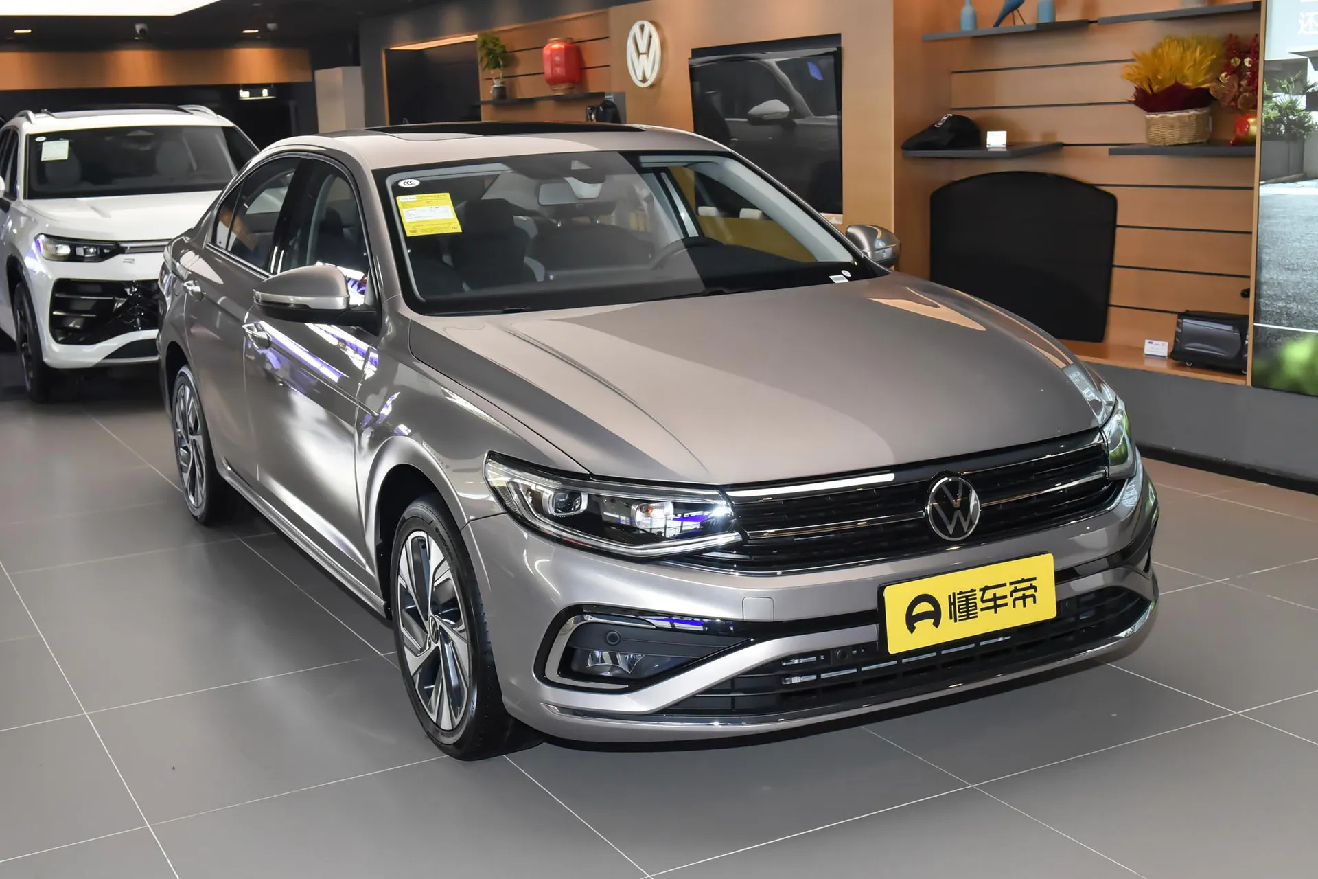  Bora 300 TSI DSG Premium