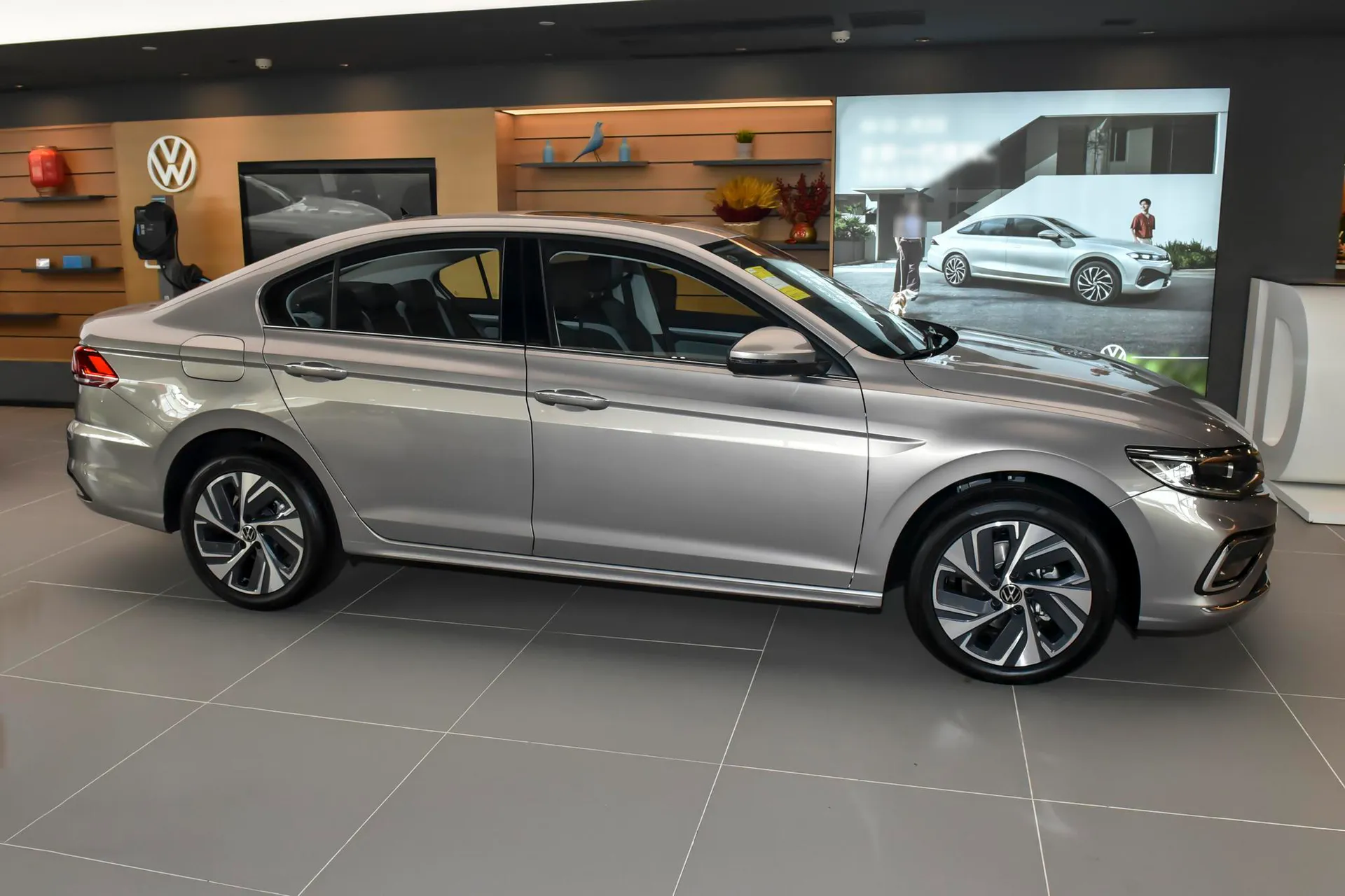  Bora 300 TSI DSG Premium
