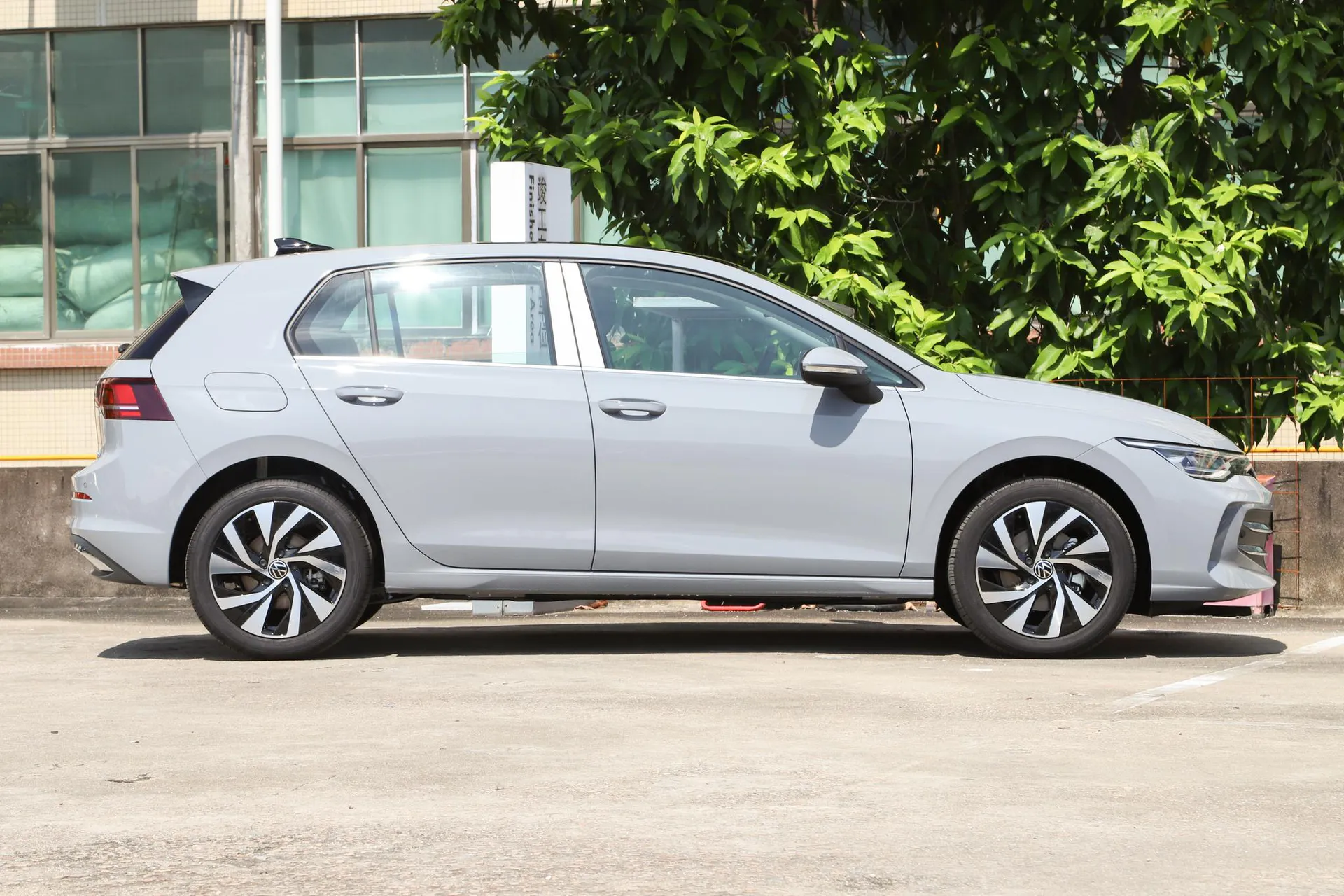 Golf 300 TSI Pro