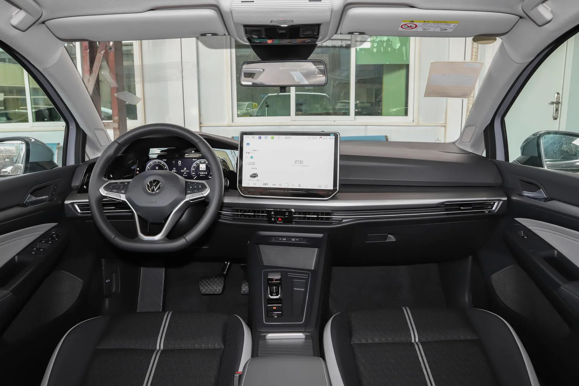  Golf 300 TSI Pro