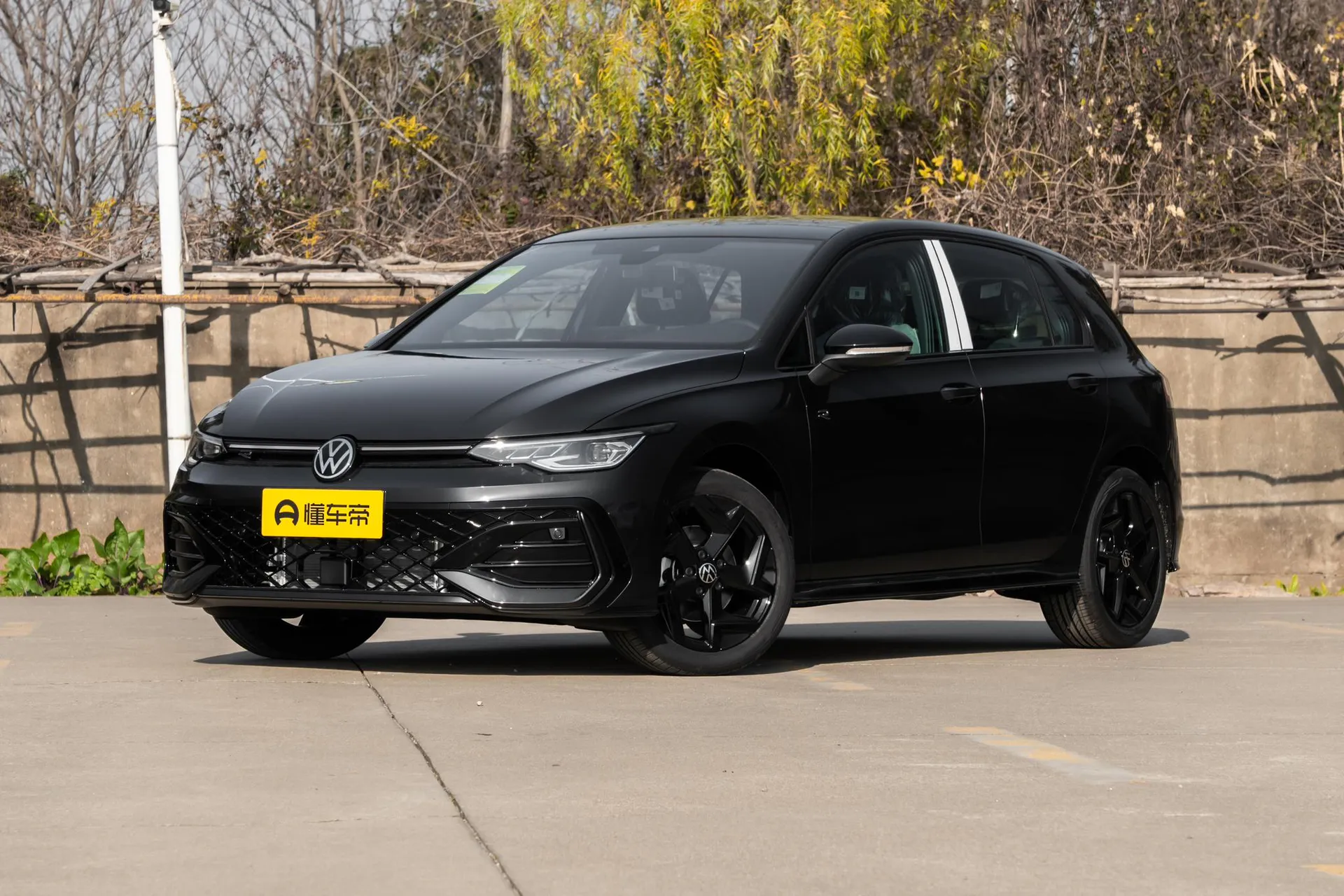  Golf 300 TSI R-Line