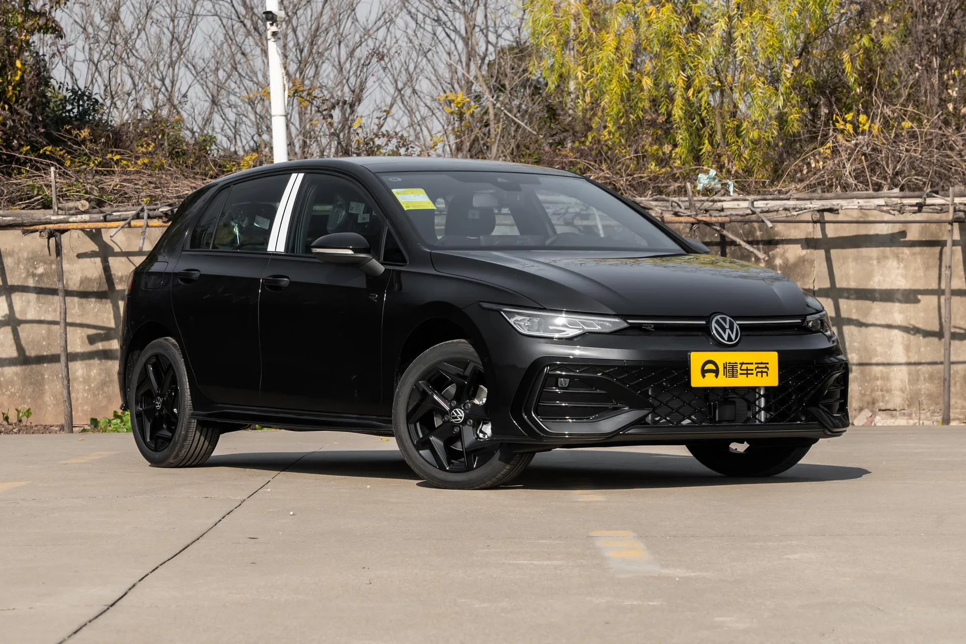  Golf 300 TSI R-Line