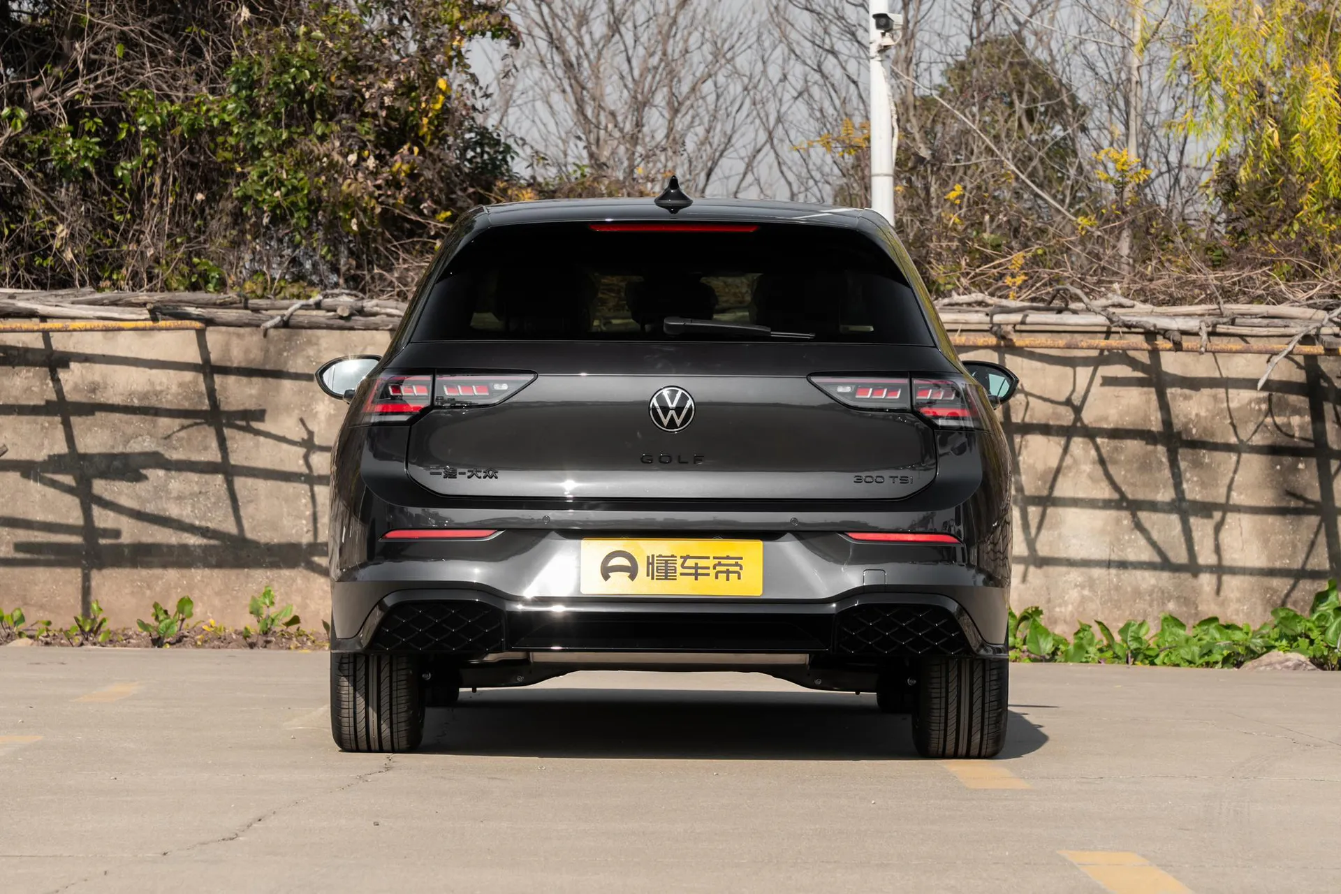  Golf 300 TSI R-Line