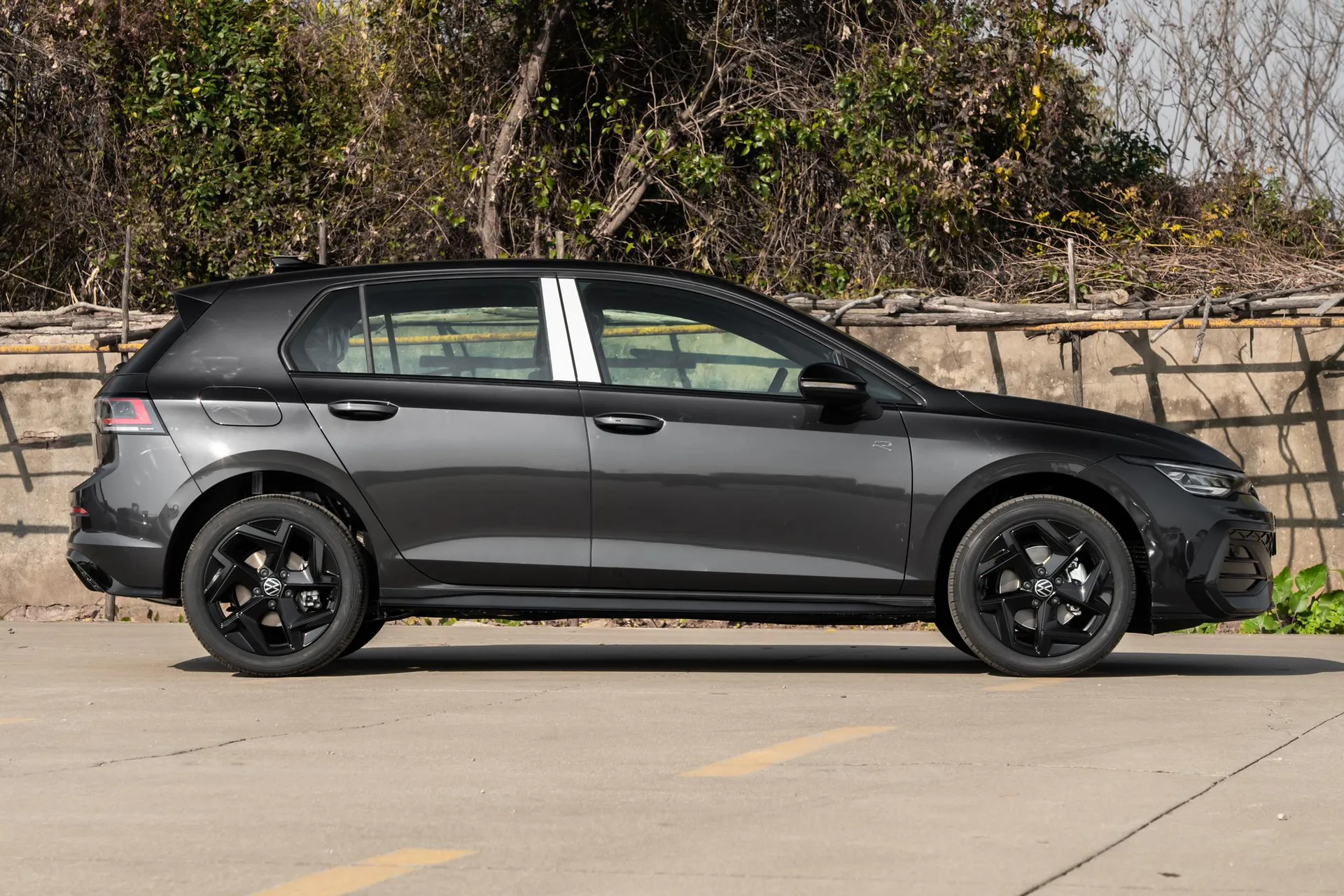  Golf 300 TSI R-Line