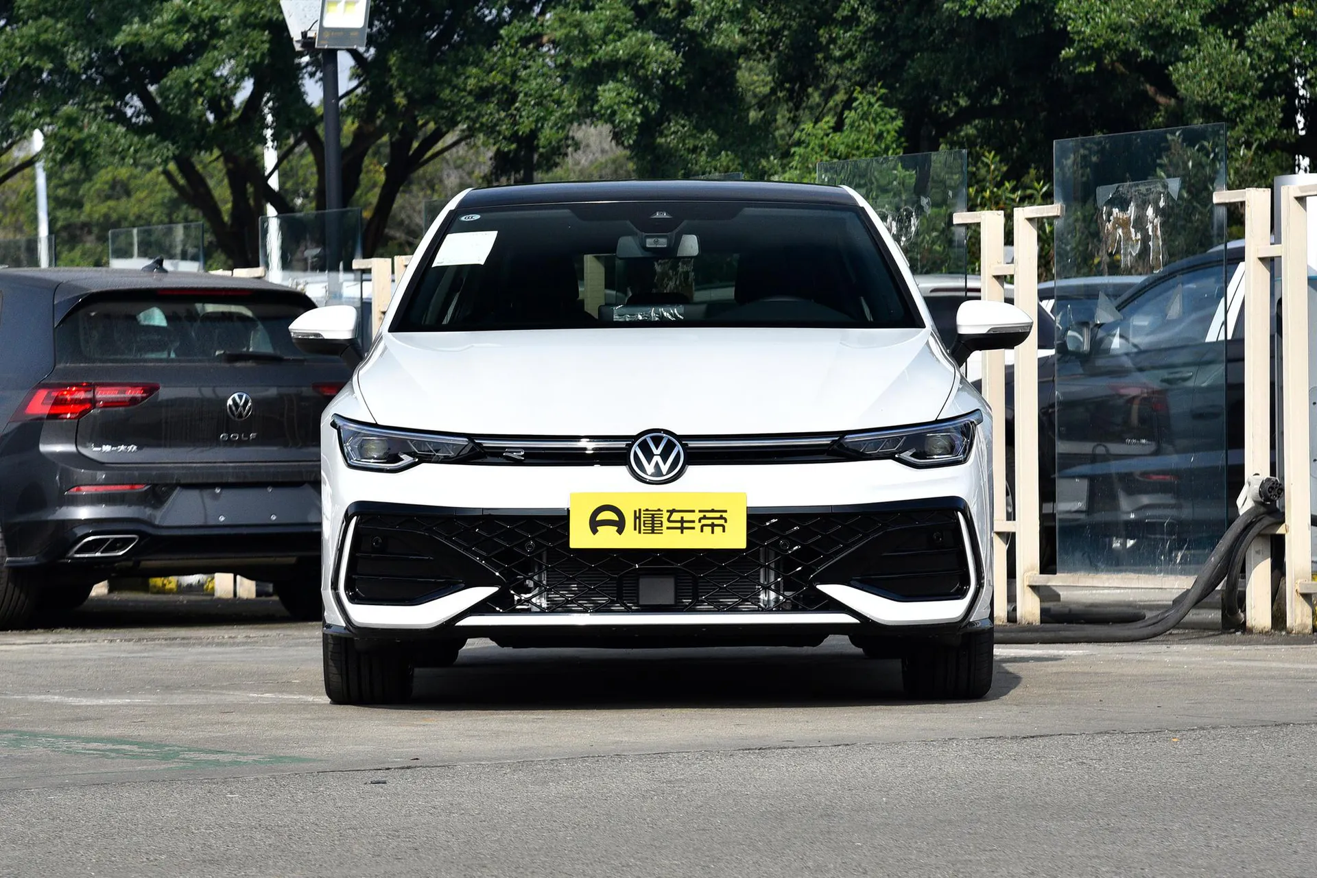  Golf 300 TSI R-Line