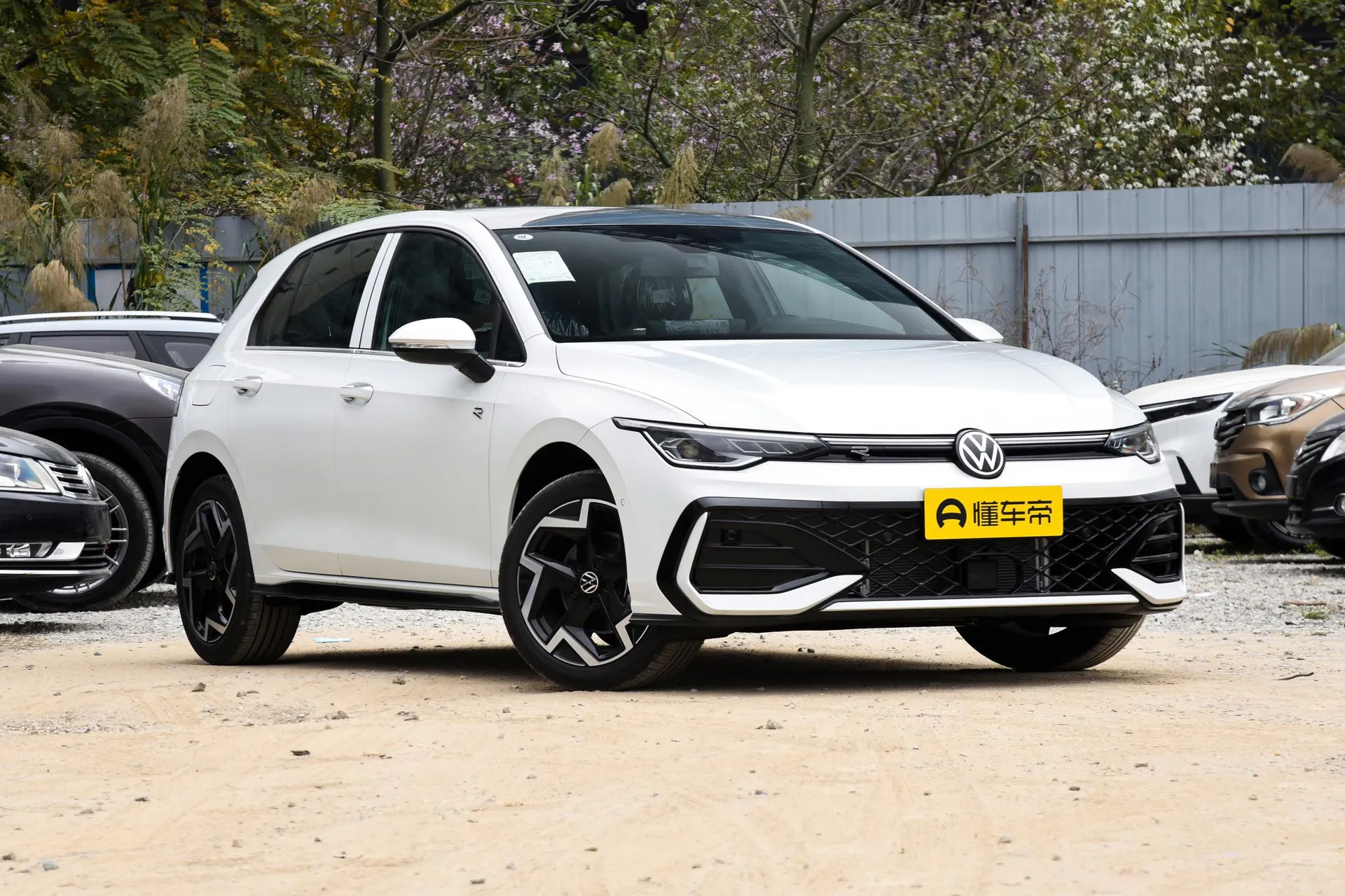  Golf 300 TSI R-Line