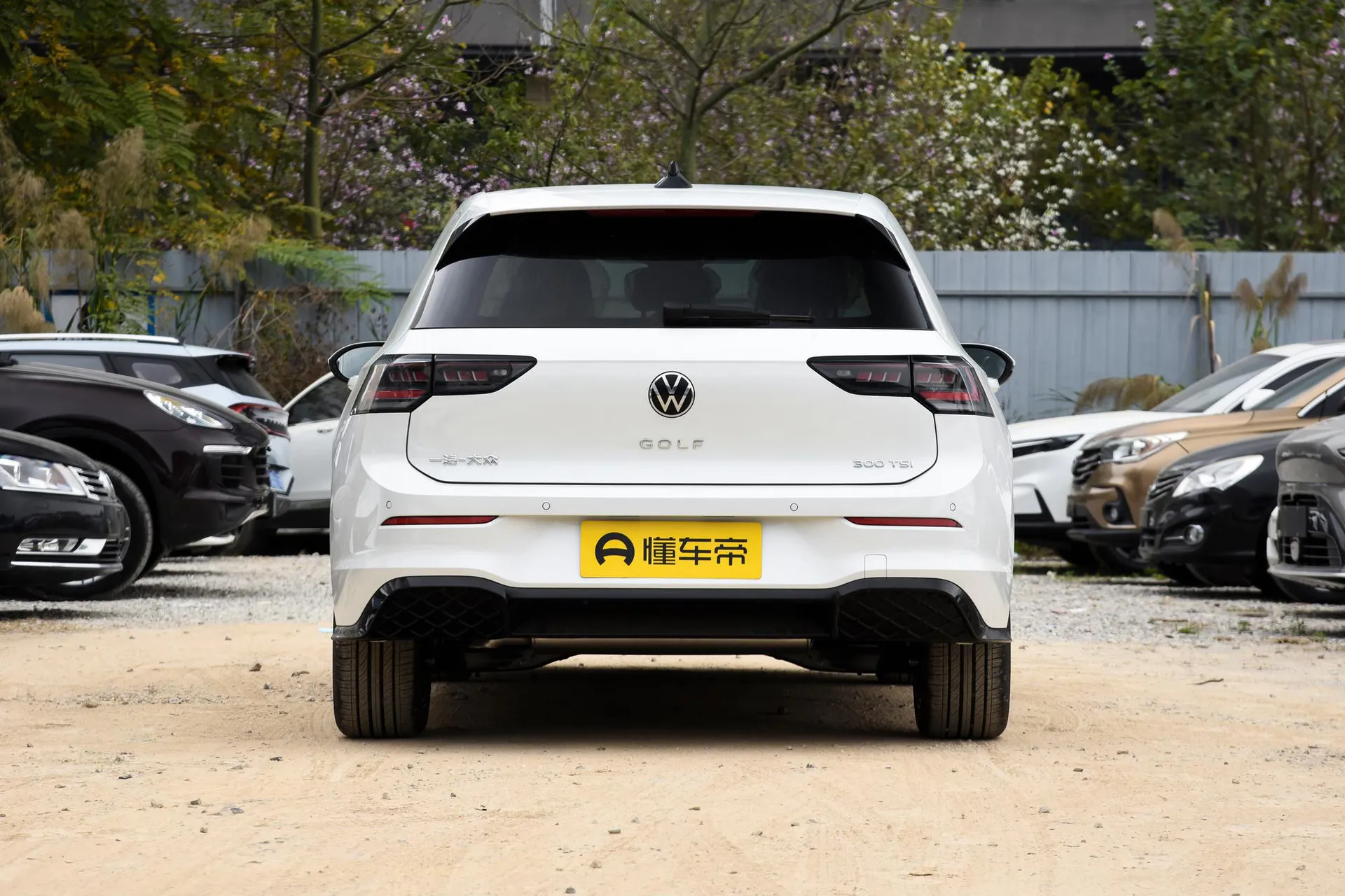  Golf 300 TSI R-Line