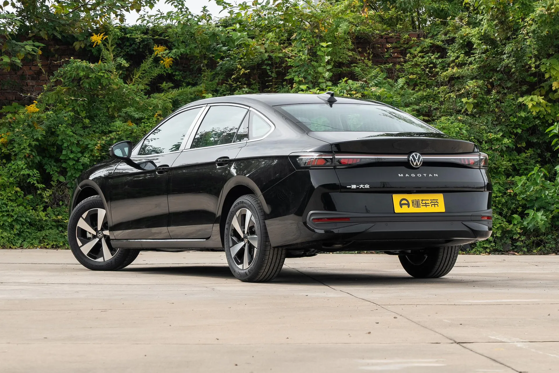  Magotan 300 TSI Prestige
