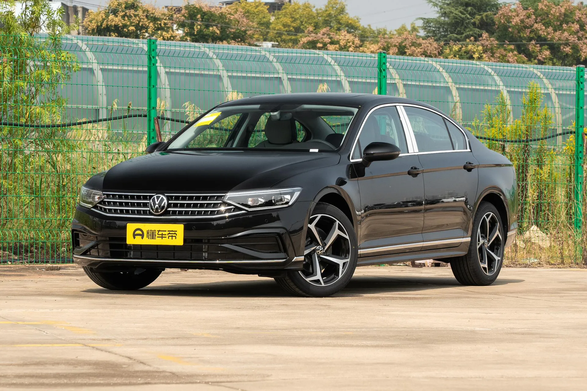 Седан Volkswagen Magotan 30 Million Units Select 280 TSI DSG Luxury (2026)
