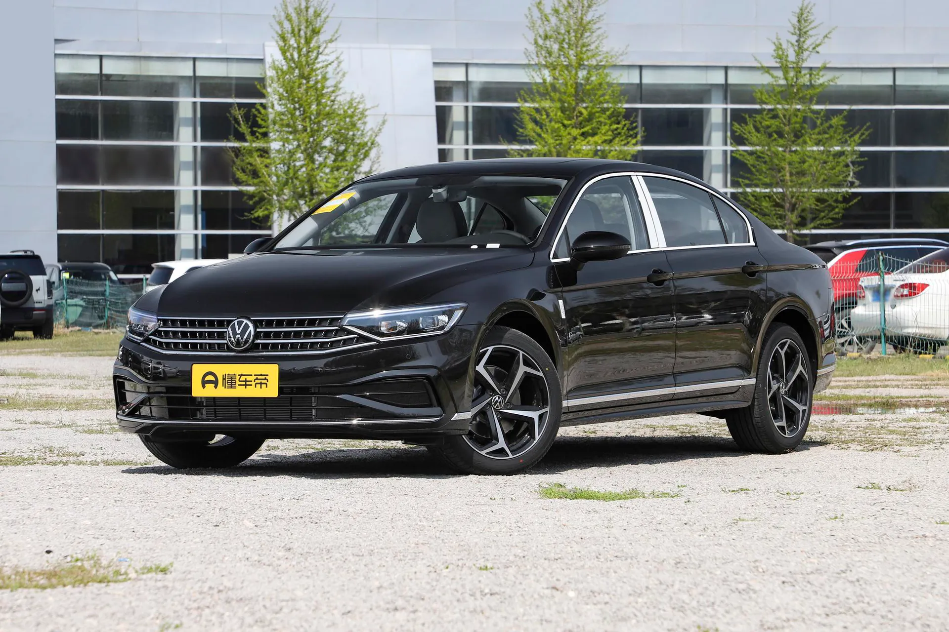 Седан Volkswagen Magotan 30 Million Units Select 330 TSI DSG Elite (2026)