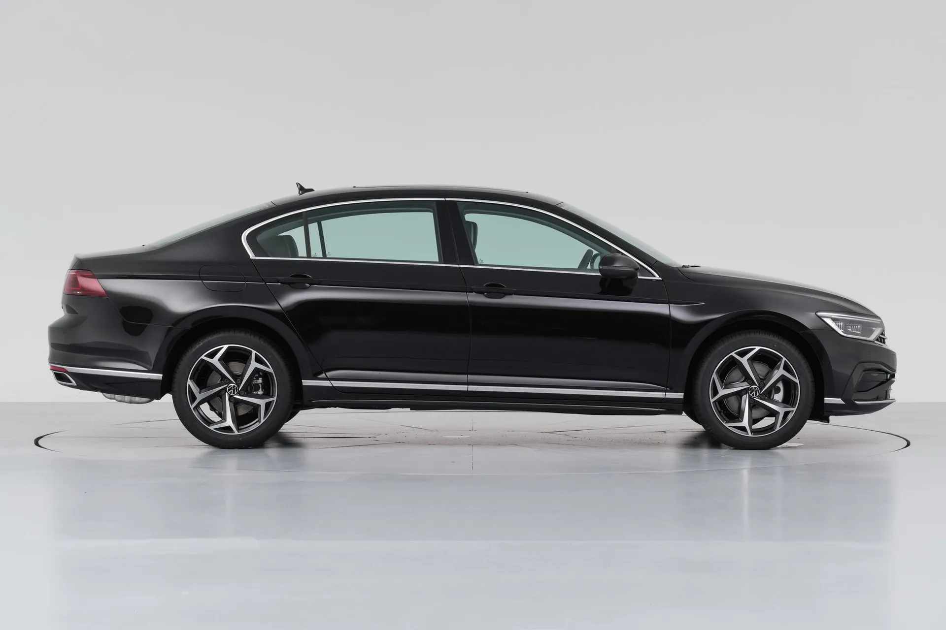  Magotan 30 Million Units Selection 380 TSI DSG Luxury