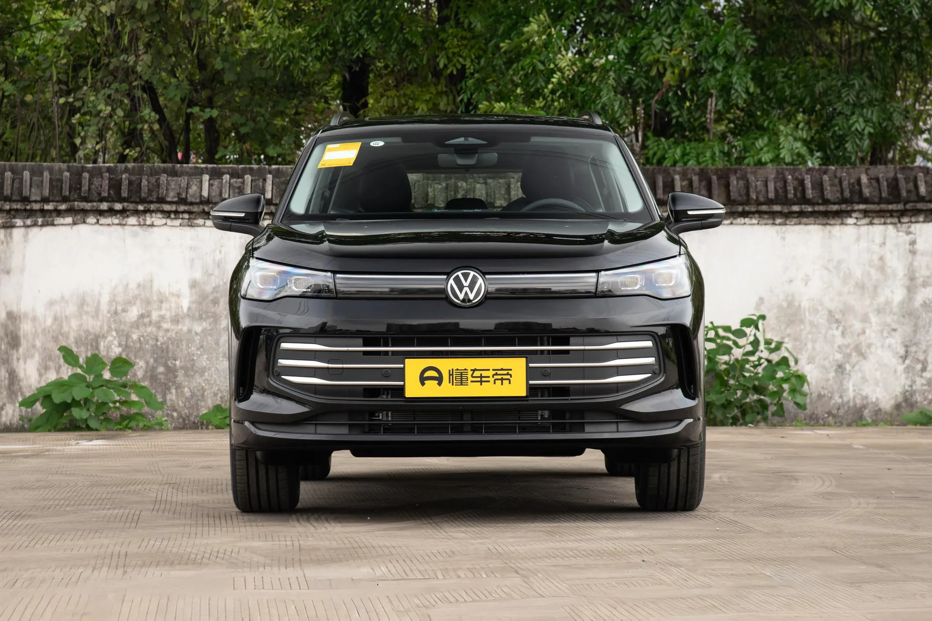  Tiguan L Pro 300 TSI FWD Smart Joy