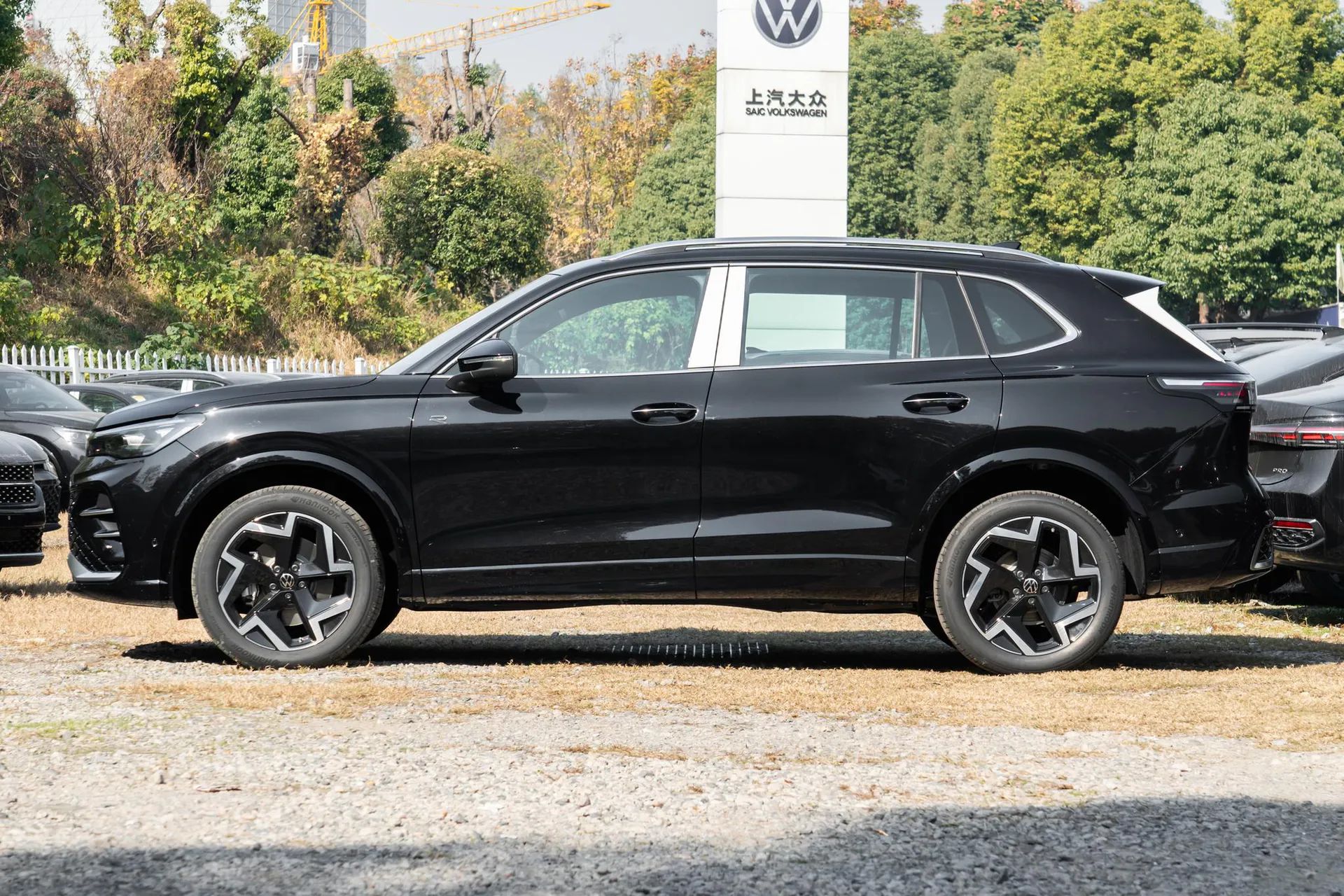  Tiguan L Pro 380 TSI FWD R-Line Pilot