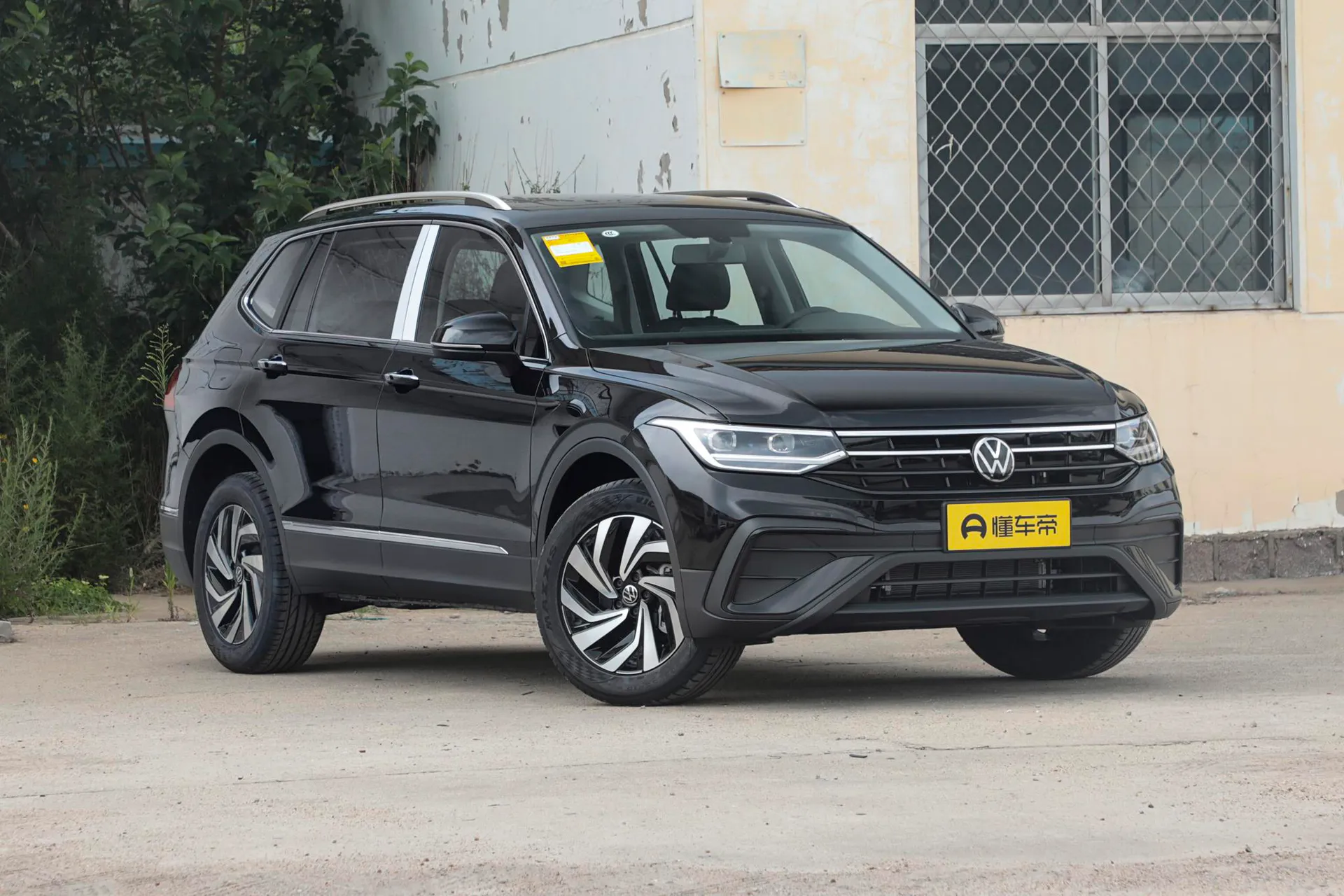  Tiguan L Outstanding 300 TSI FWD Dragon Teng