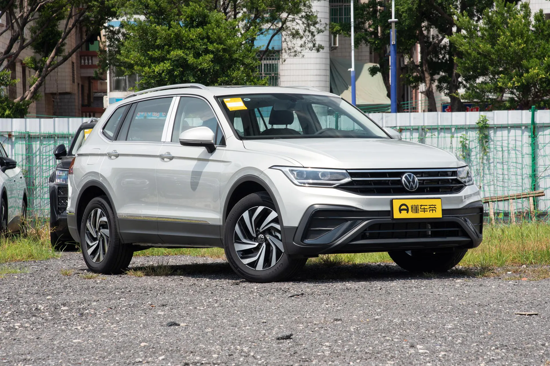  Tiguan L Outstanding 300 TSI FWD Dragon Teng