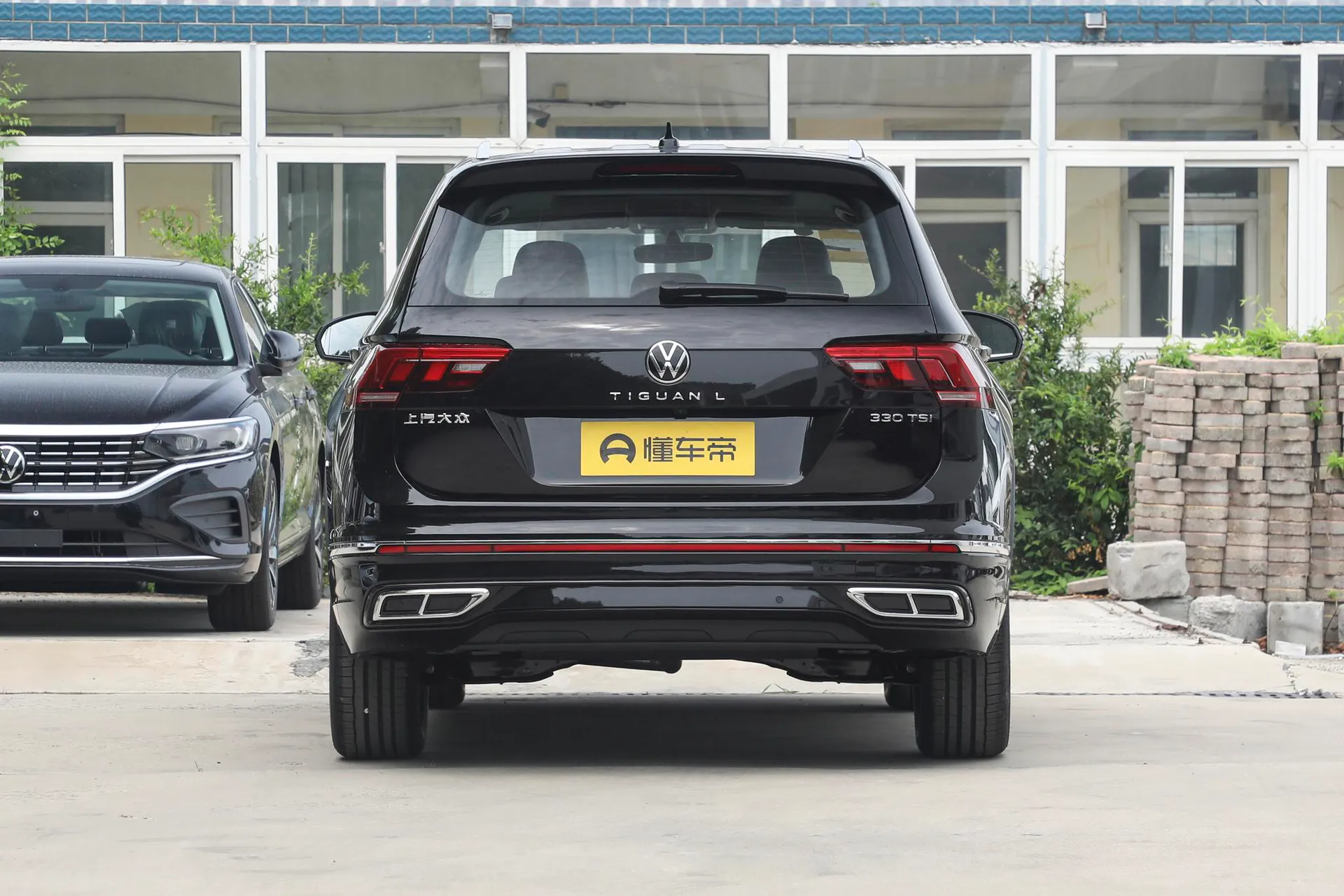  Tiguan L Outstanding 330 TSI FWD R-Line Dragon Yao