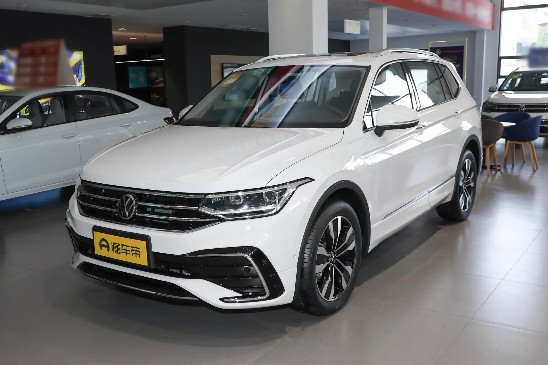  Tiguan L Outstanding 330 TSI FWD R-Line Dragon Yao