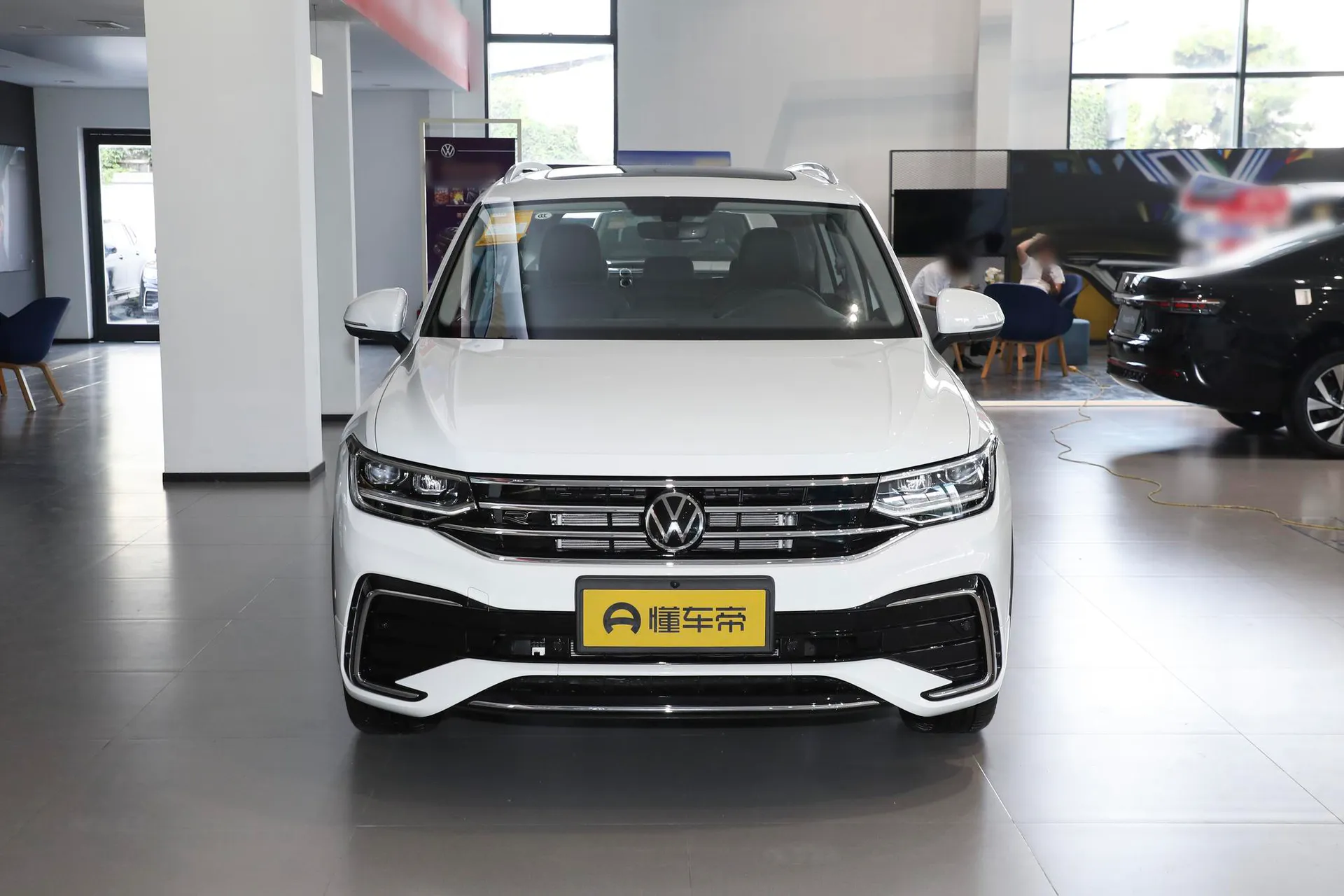  Tiguan L Outstanding 330 TSI FWD R-Line Dragon Yao