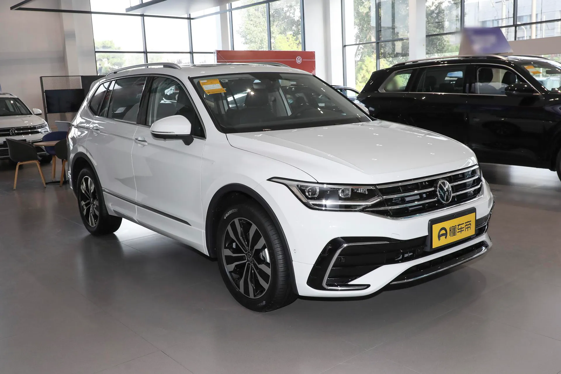  Tiguan L Outstanding 330 TSI FWD R-Line Dragon Yao