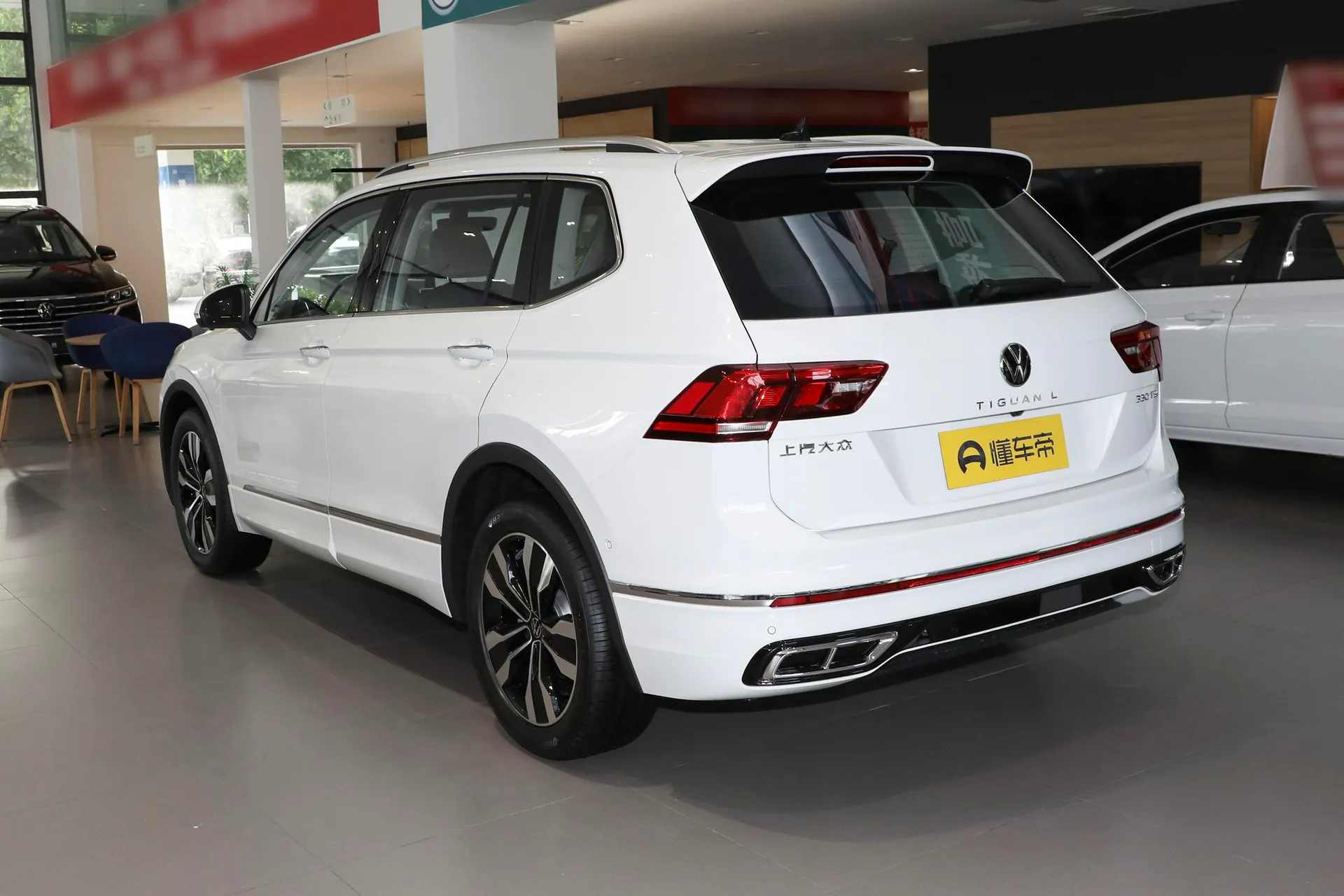  Tiguan L Outstanding 330 TSI FWD R-Line Dragon Yao