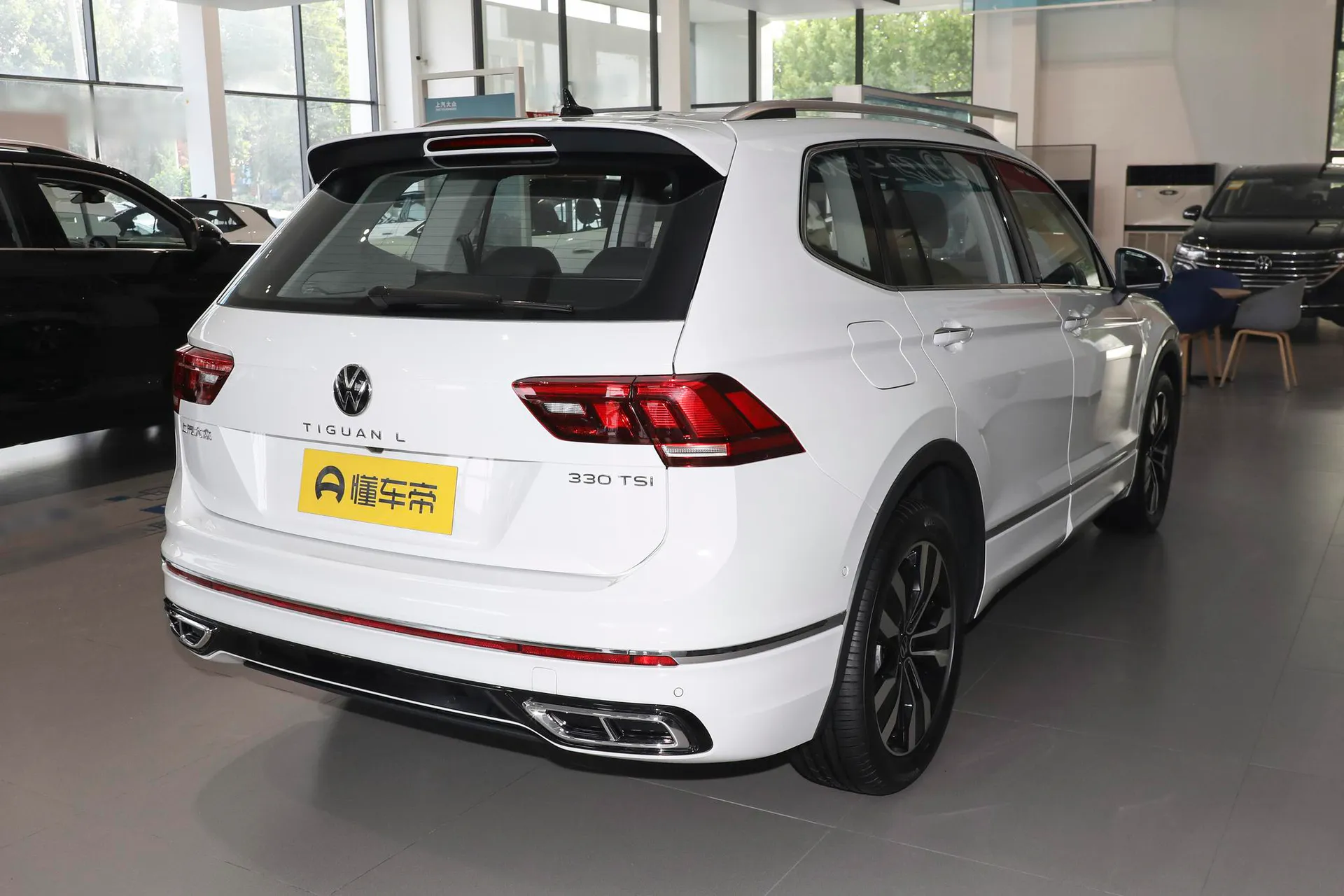  Tiguan L Outstanding 330 TSI FWD R-Line Dragon Yao
