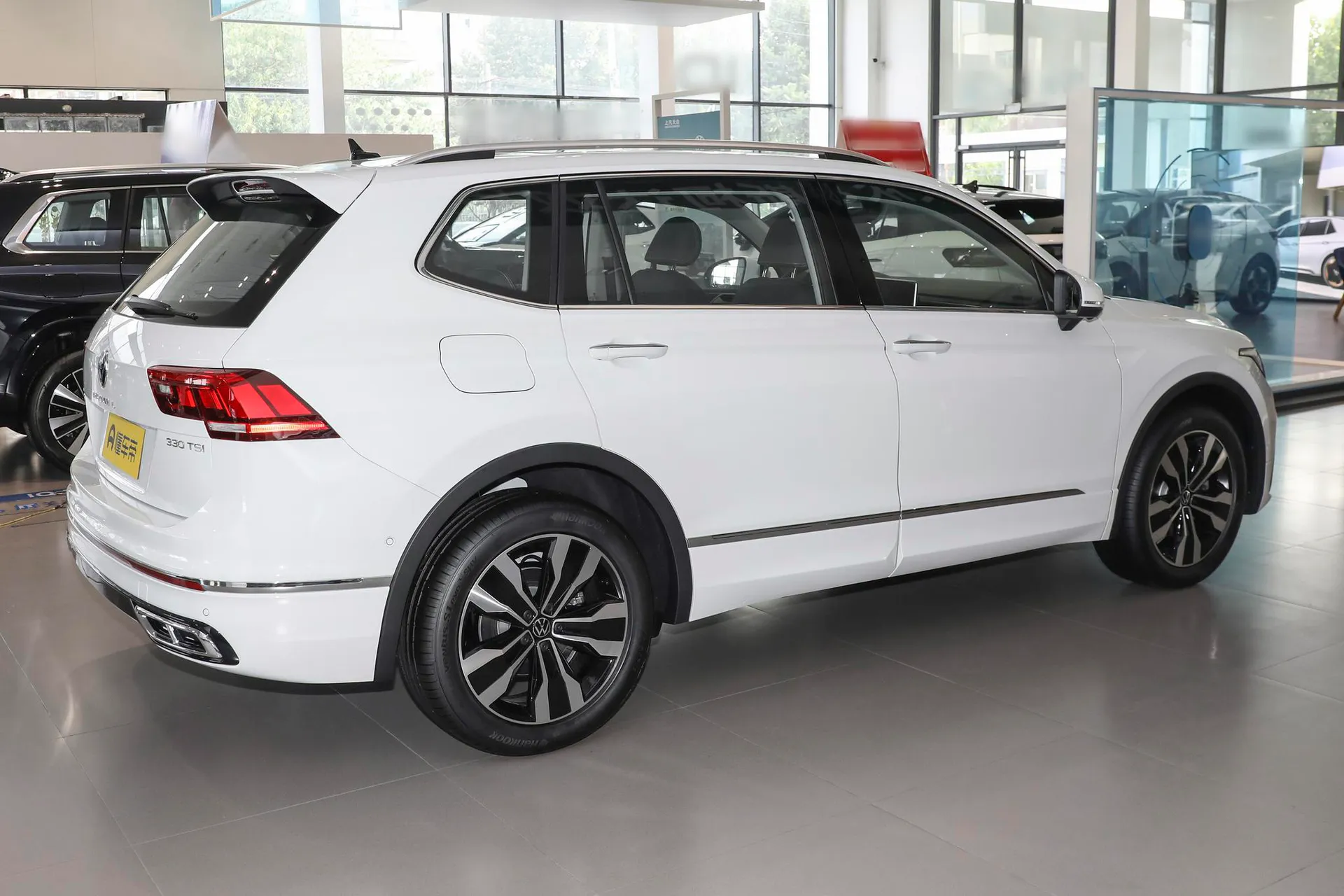  Tiguan L Outstanding 330 TSI FWD R-Line Dragon Yao