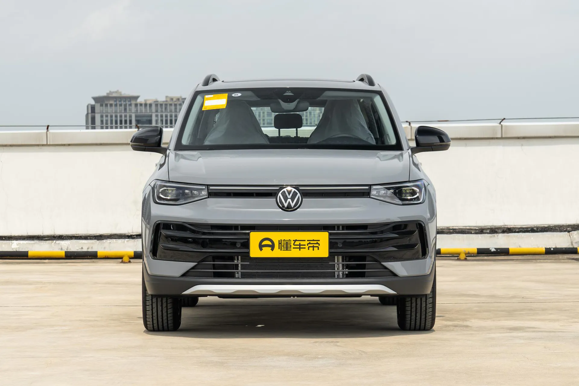  Tharu Xinrui 300 TSI Ruiyi