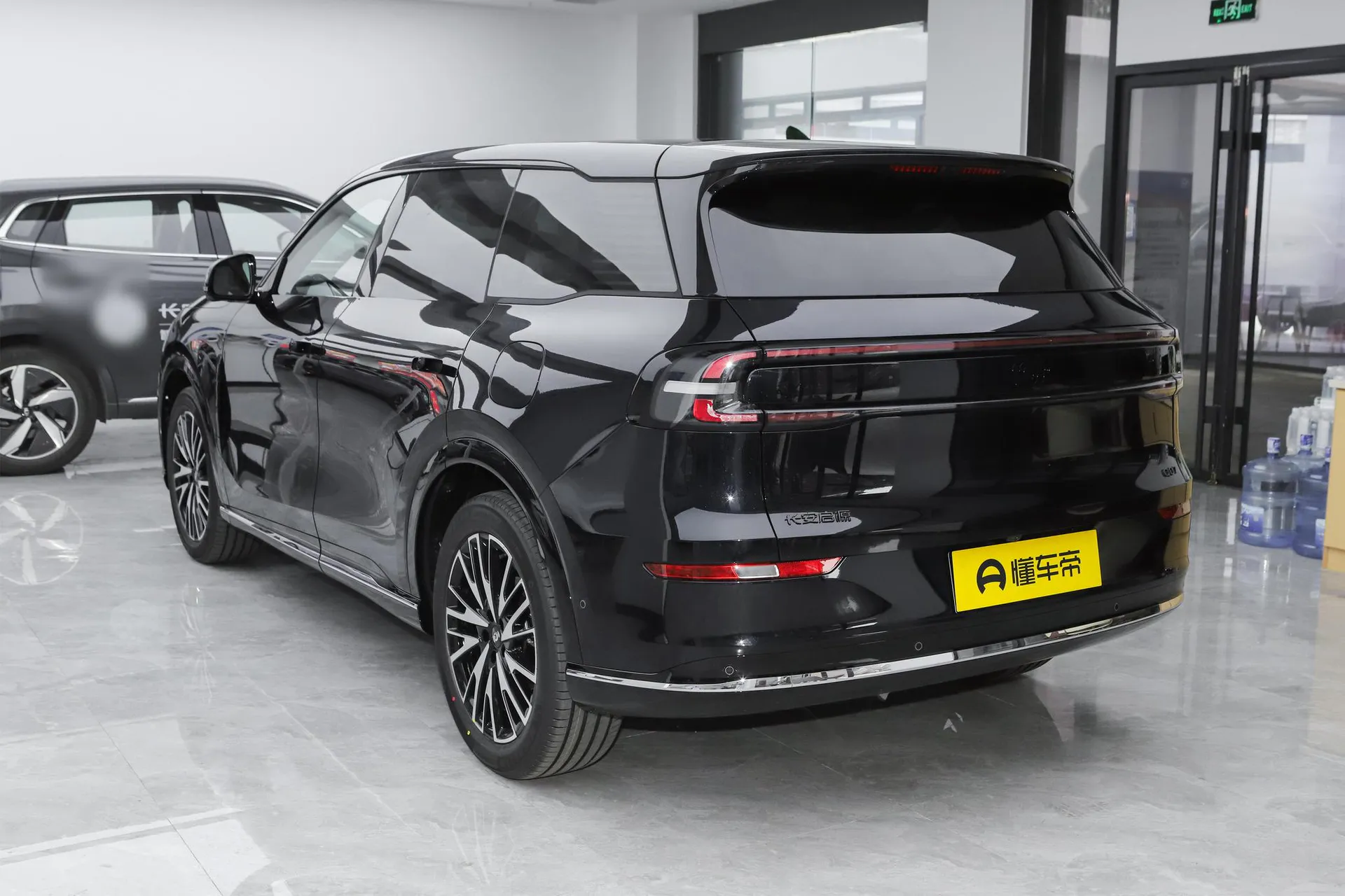  Q07 215 Flagship Plus