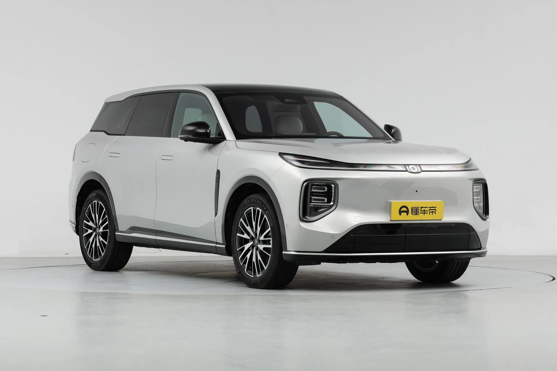  Q07 215 Flagship Plus